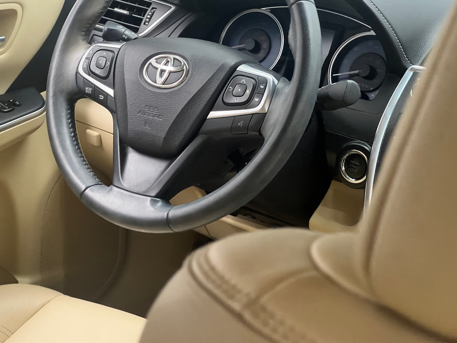 Thumbnail: 2015 Toyota Camry - 4