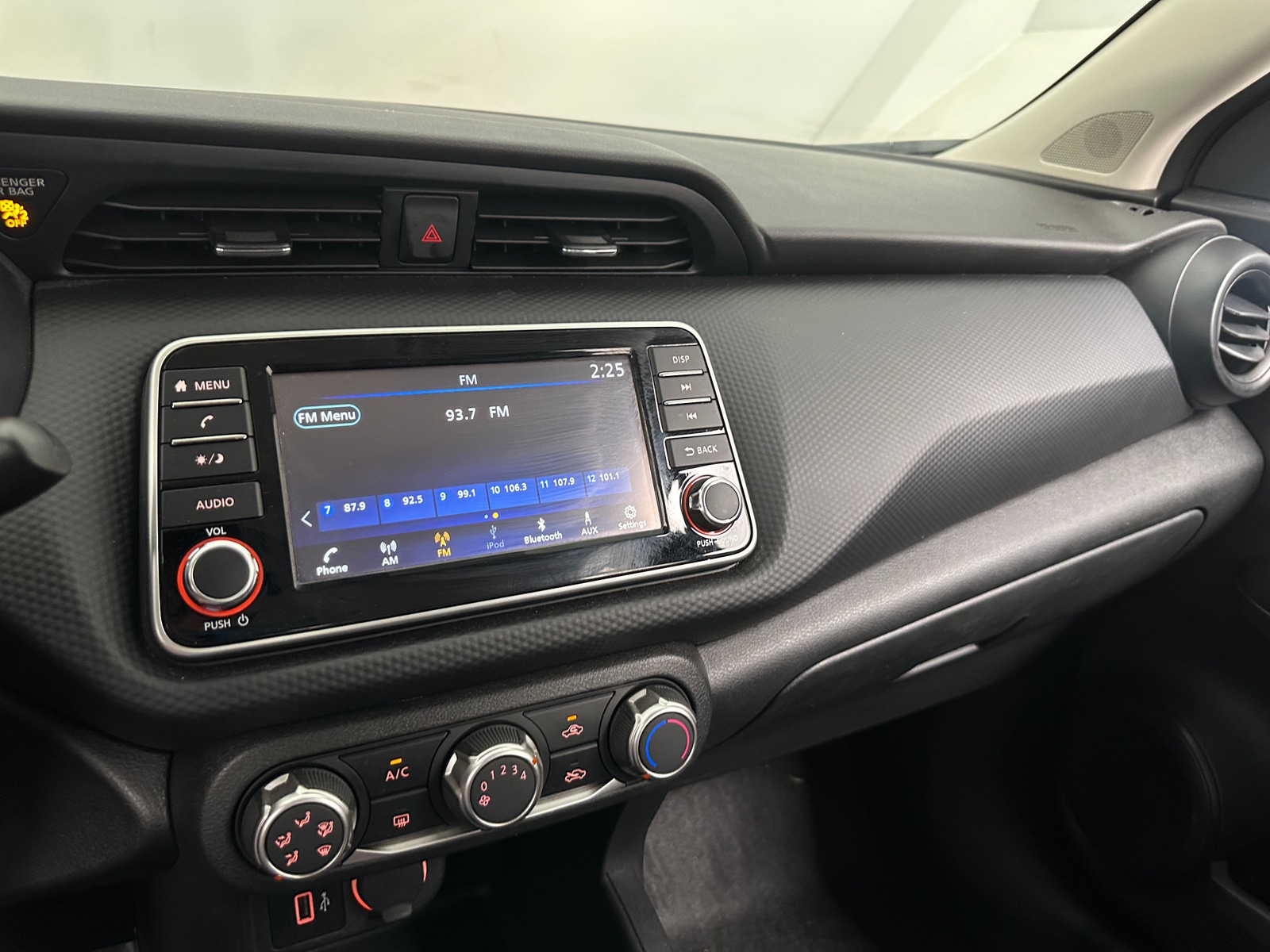 Thumbnail: 2024 Nissan Kicks - 4