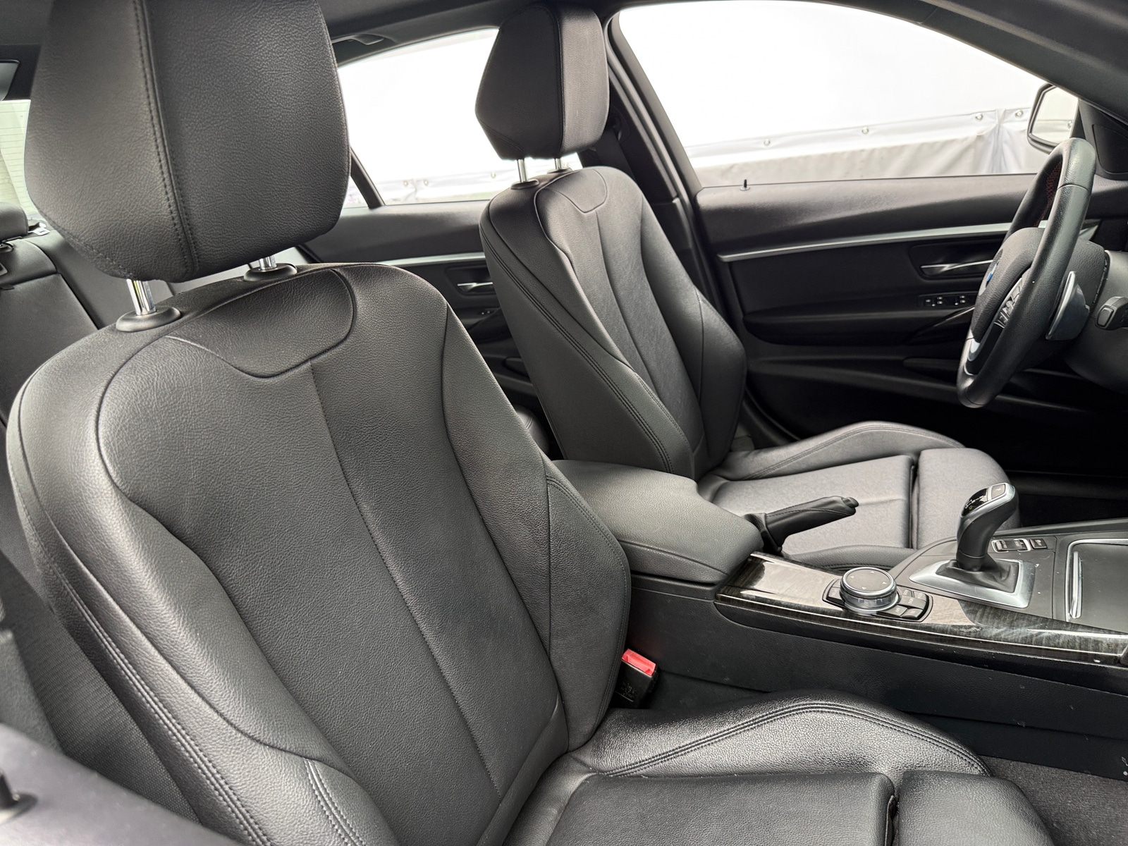 Thumbnail: 2016 BMW 3 Series - 2