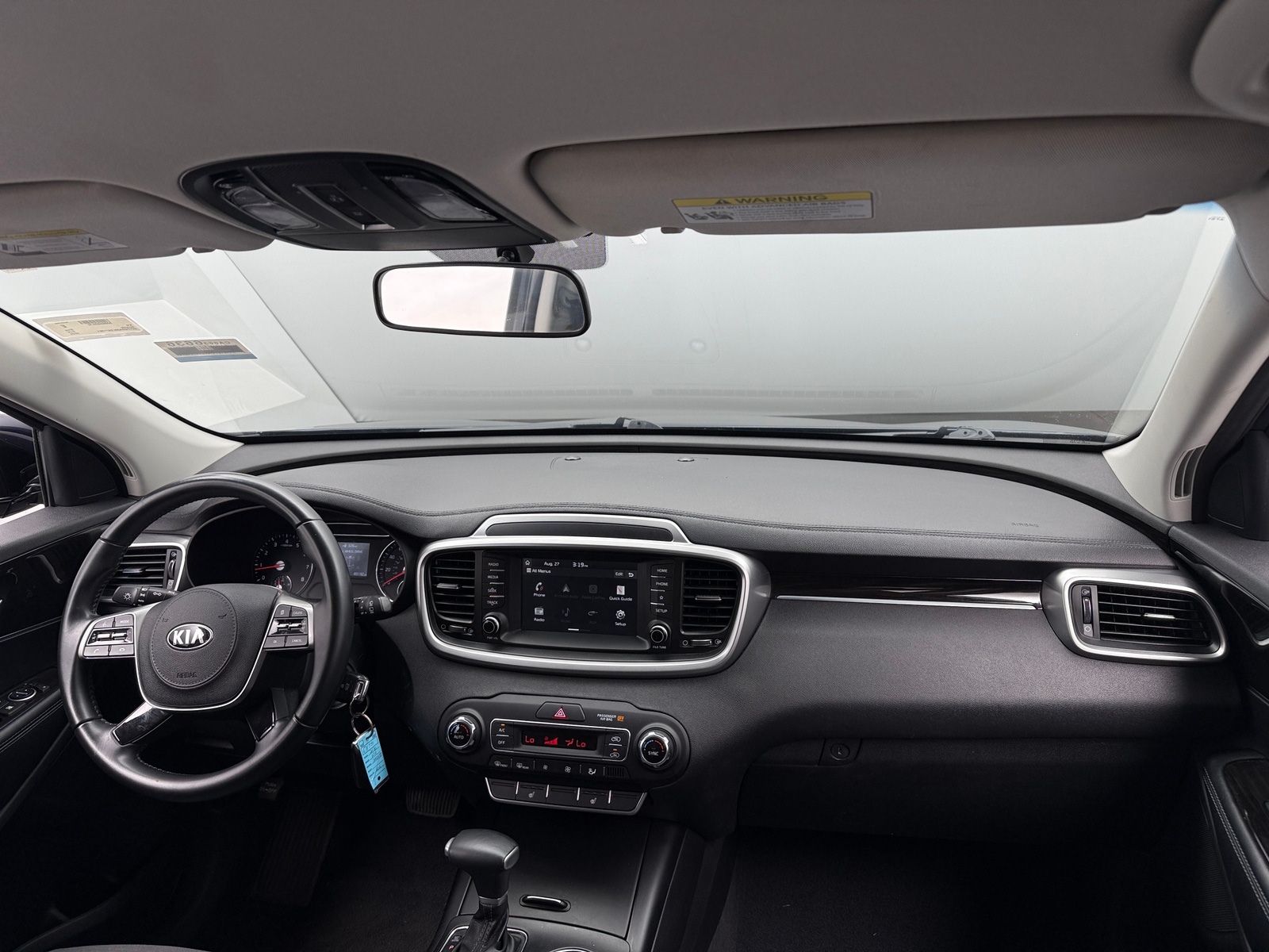 Thumbnail: 2020 Kia Sorento - 3