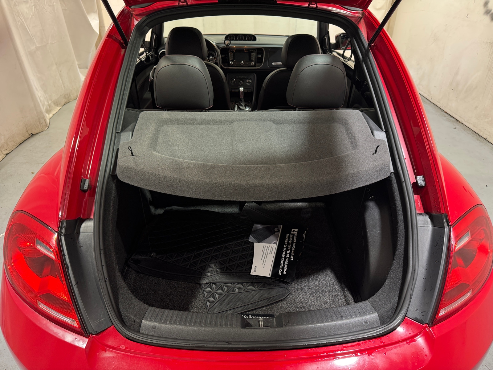 Thumbnail: 2013 Volkswagen Beetle - 7