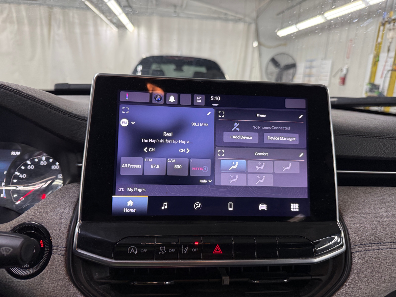 Thumbnail: 2023 Jeep Compass - 4