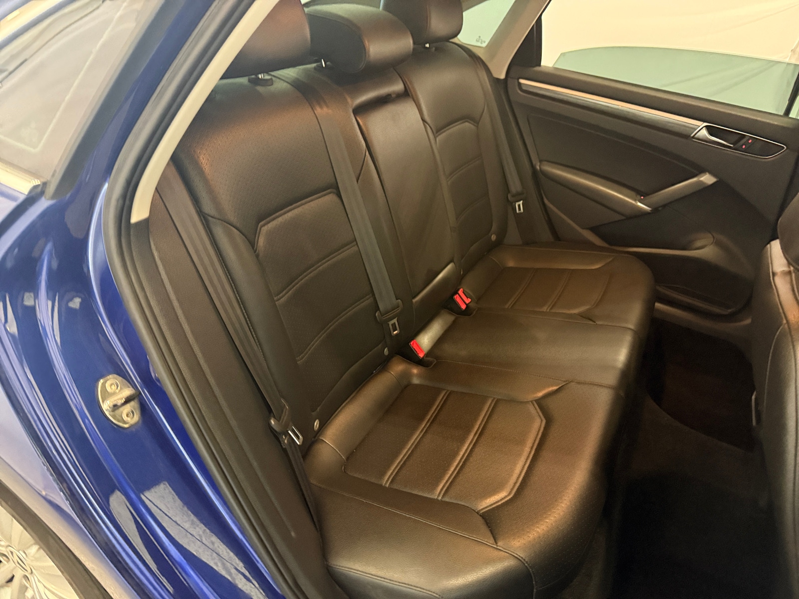 Thumbnail: 2017 Volkswagen Passat - 5