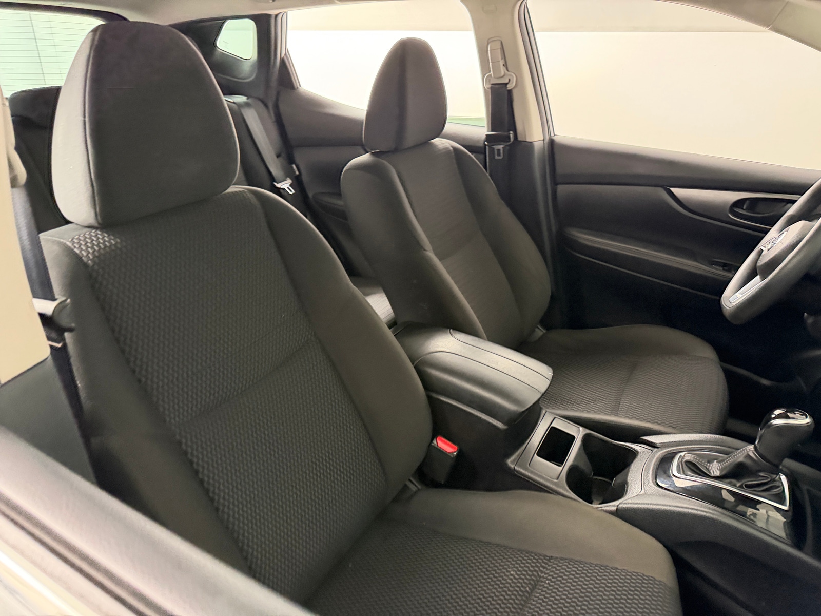 Thumbnail: 2022 Nissan Rogue Sport - 2
