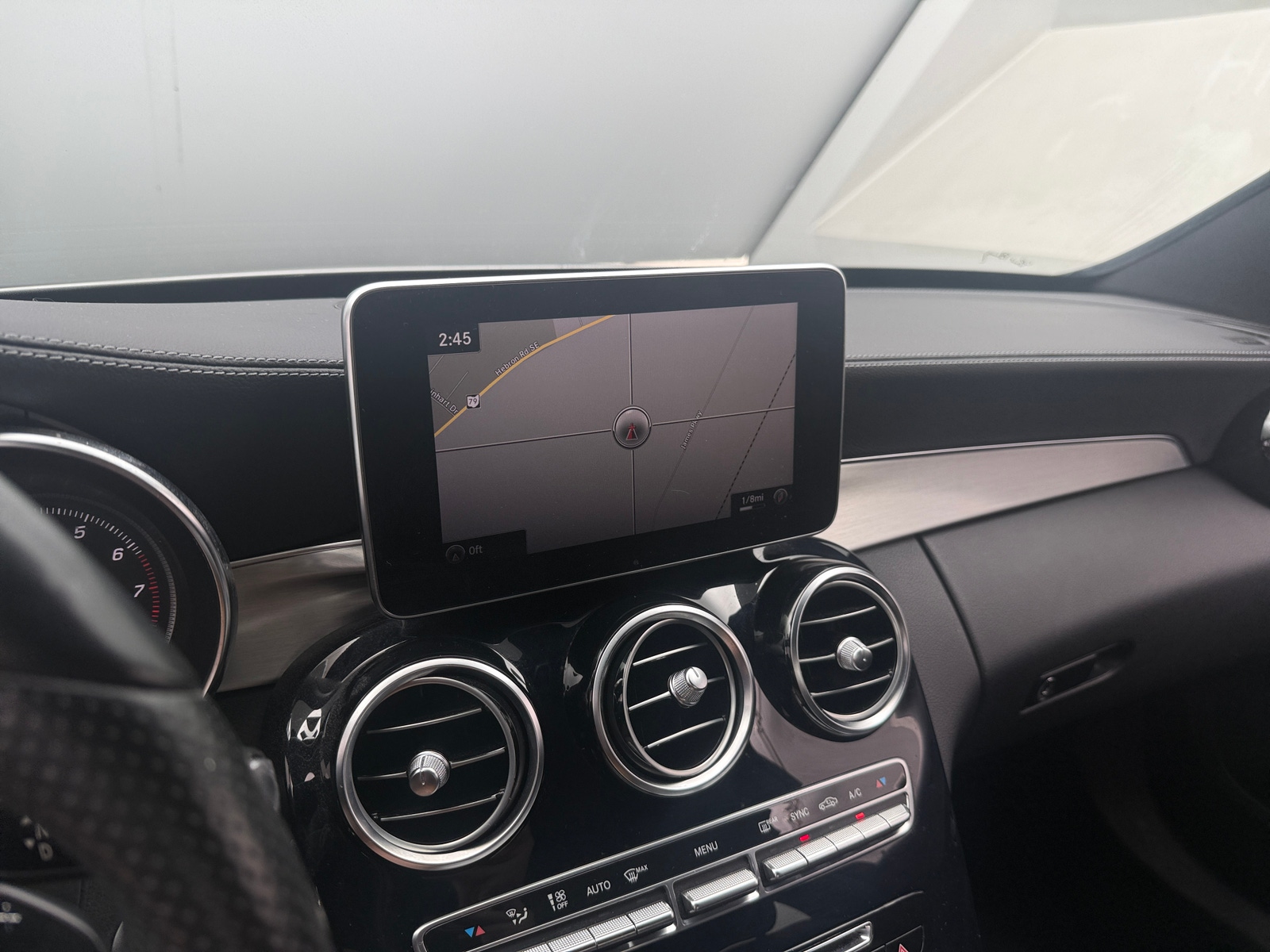 Thumbnail: 2016 Mercedes-Benz C-Class - 3