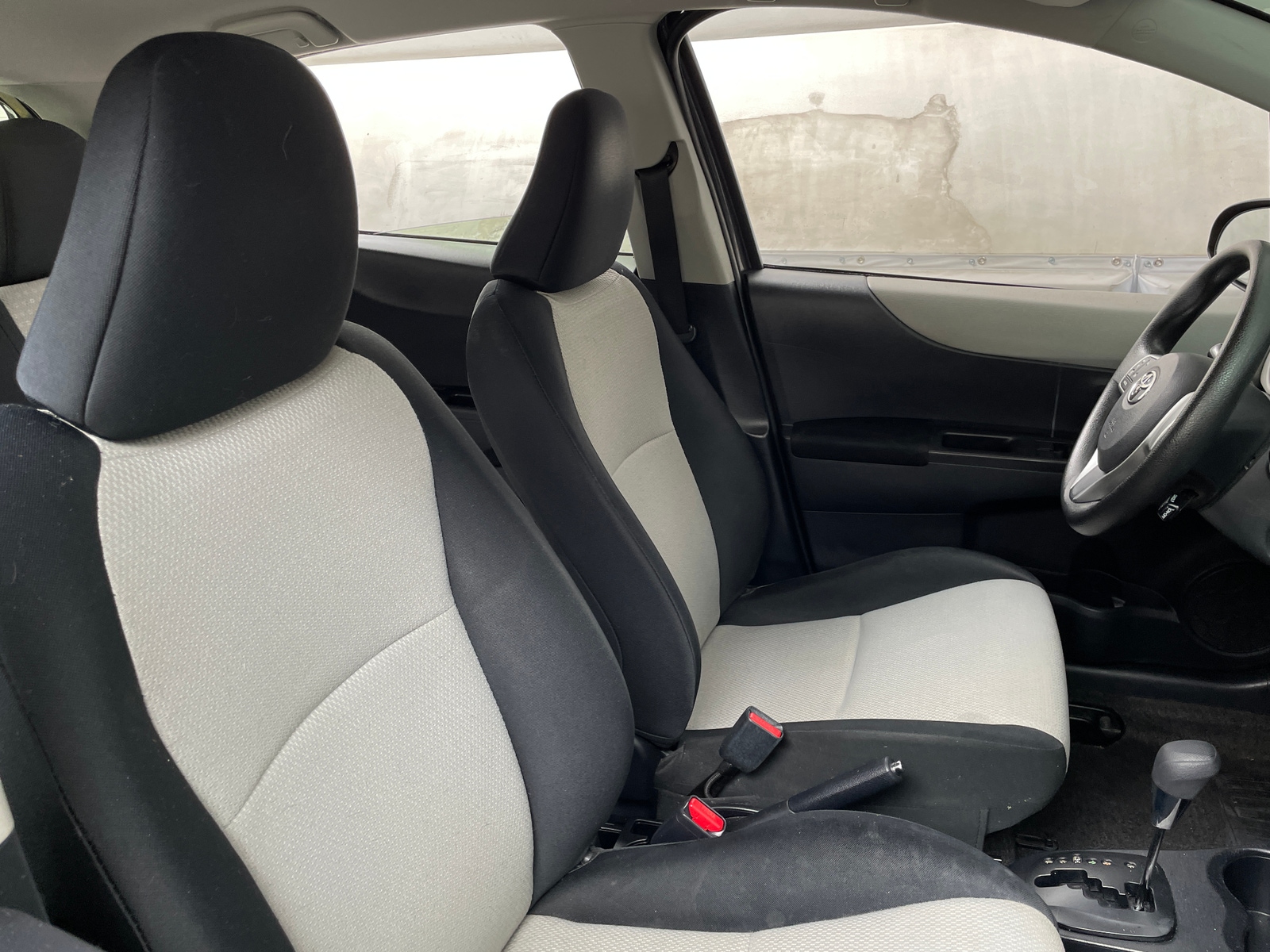 Thumbnail: 2012 Toyota Yaris - 2