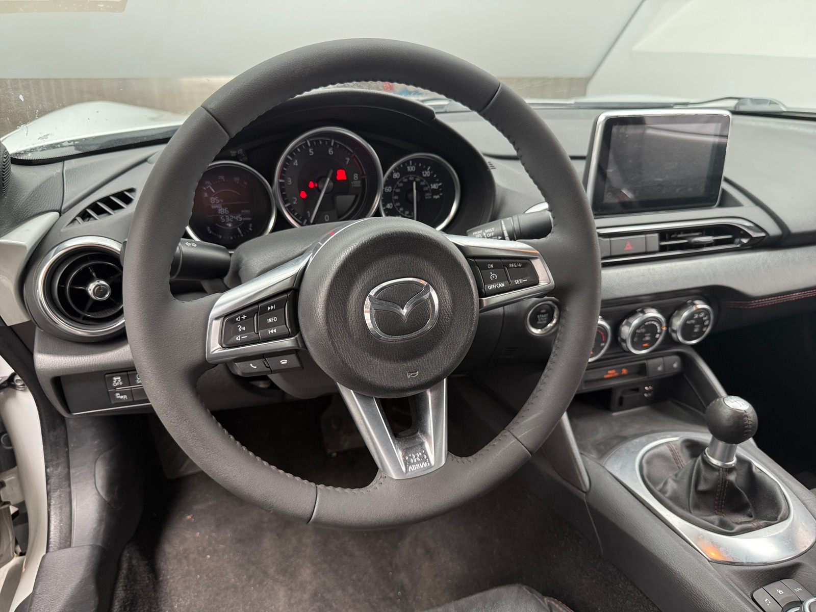 Thumbnail: 2016 Mazda MX-5 Miata - 3
