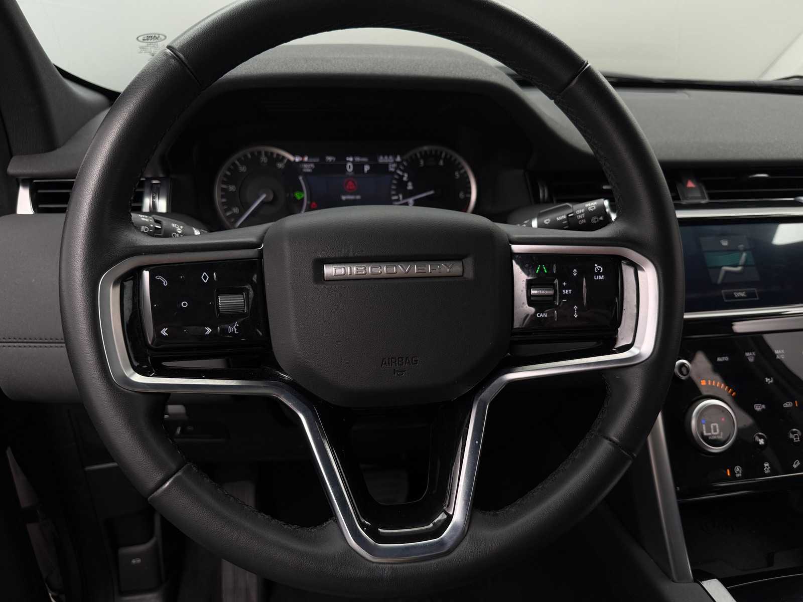 Thumbnail: 2023 Land Rover Discovery Sport - 4