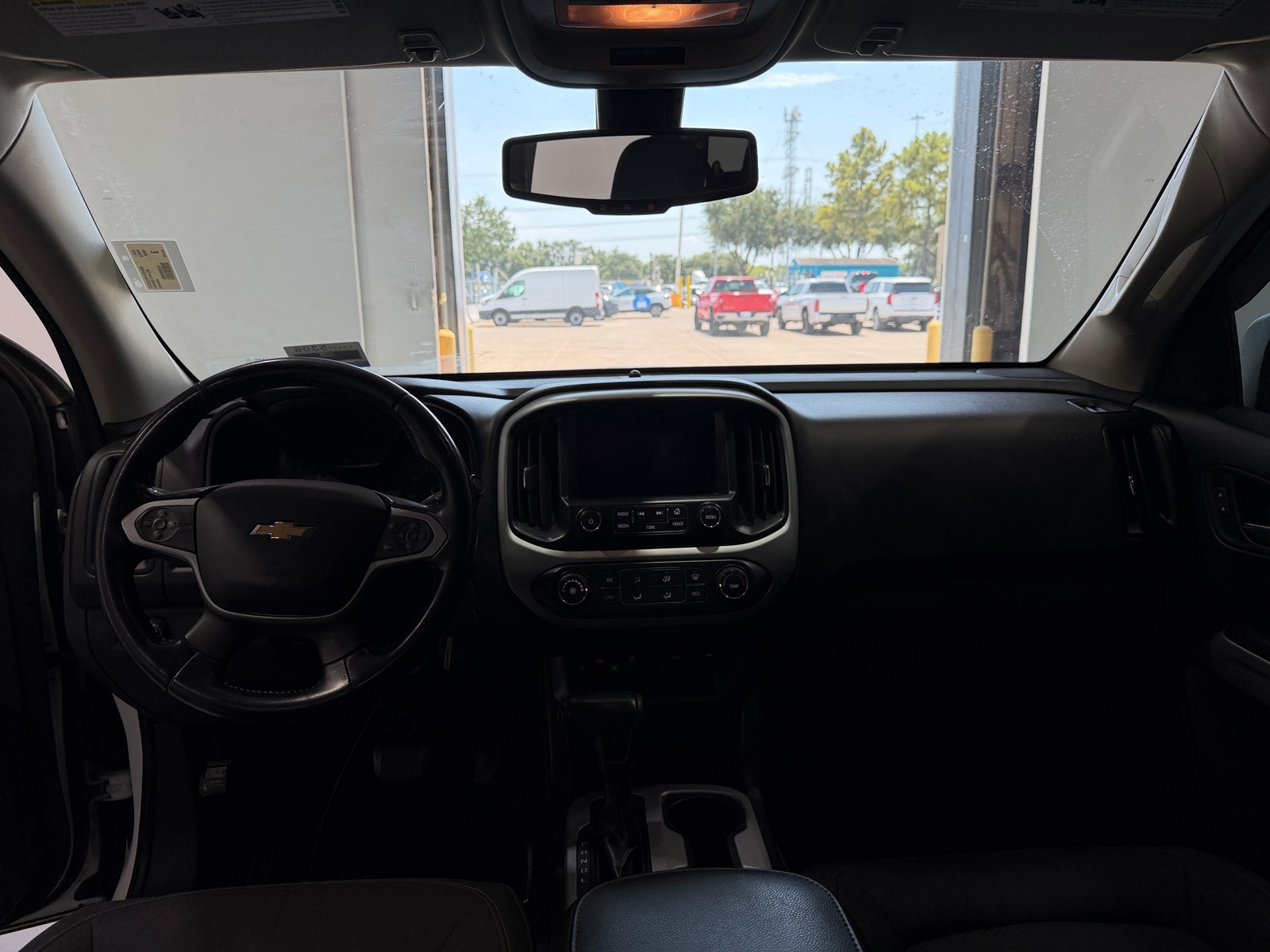 Thumbnail: 2018 Chevrolet Colorado - 3