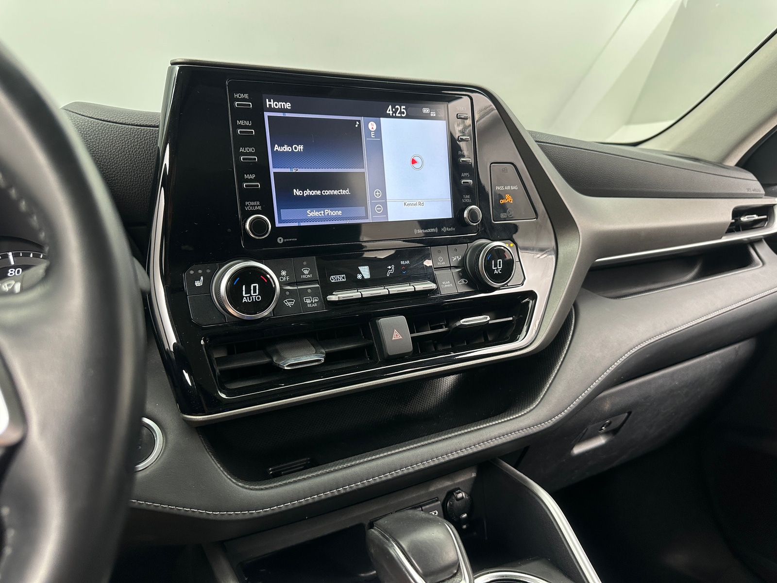 Thumbnail: 2021 Toyota Highlander - 3