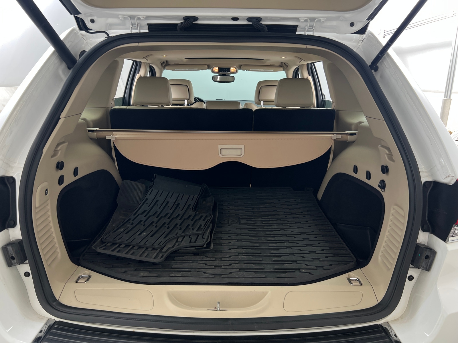 Thumbnail: 2020 Jeep Grand Cherokee - 6