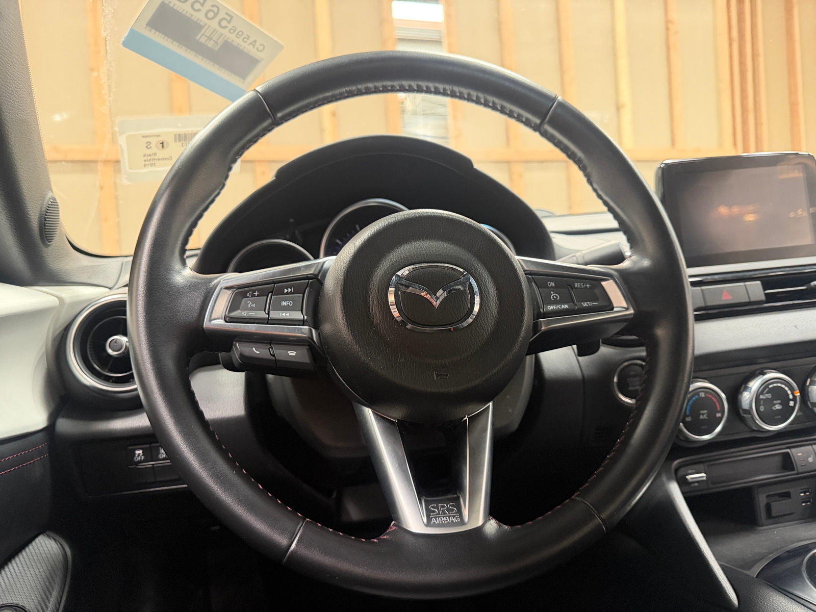 Thumbnail: 2019 Mazda MX-5 Miata - 4