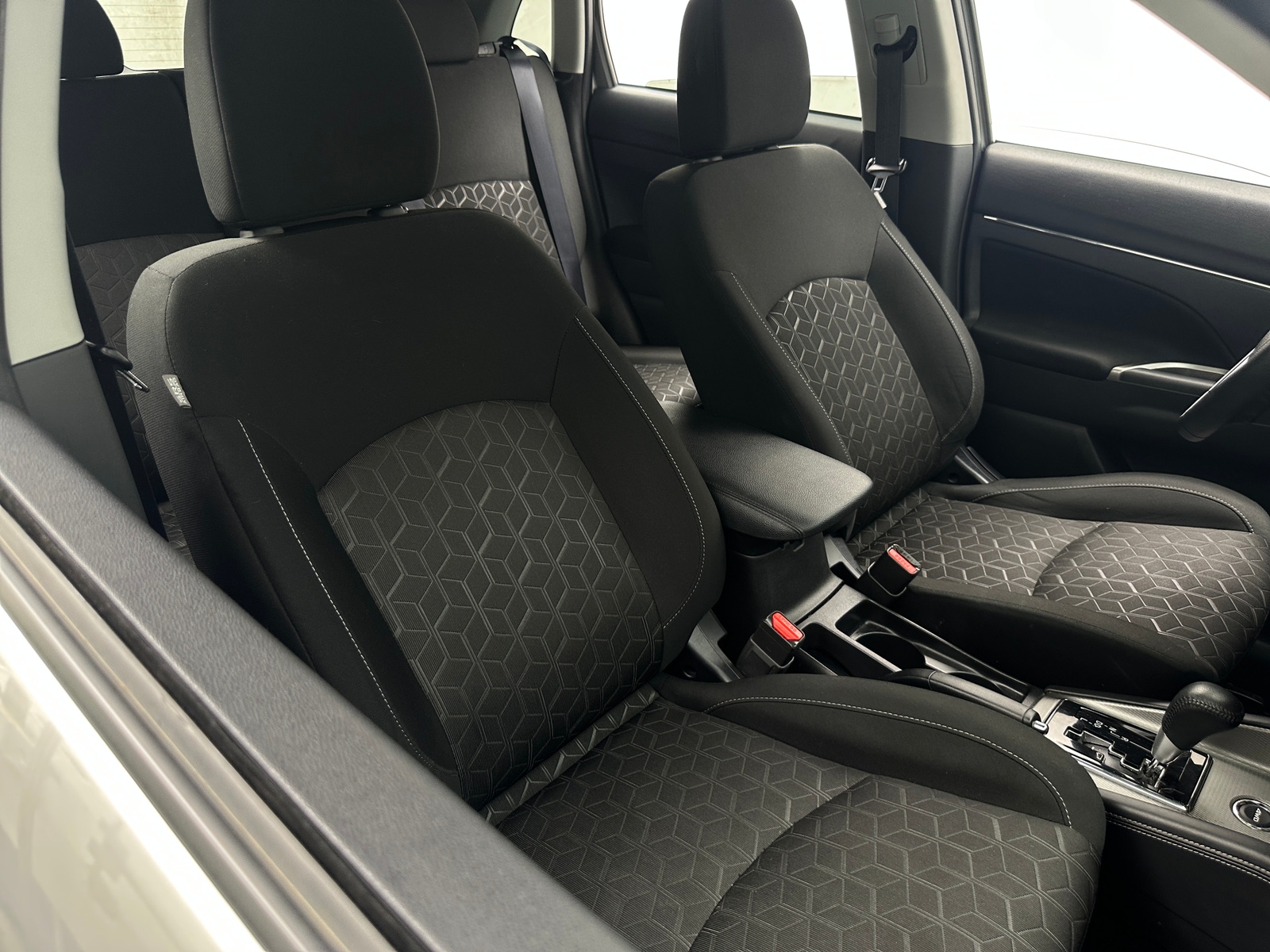 Thumbnail: 2021 Mitsubishi Outlander Sport - 2
