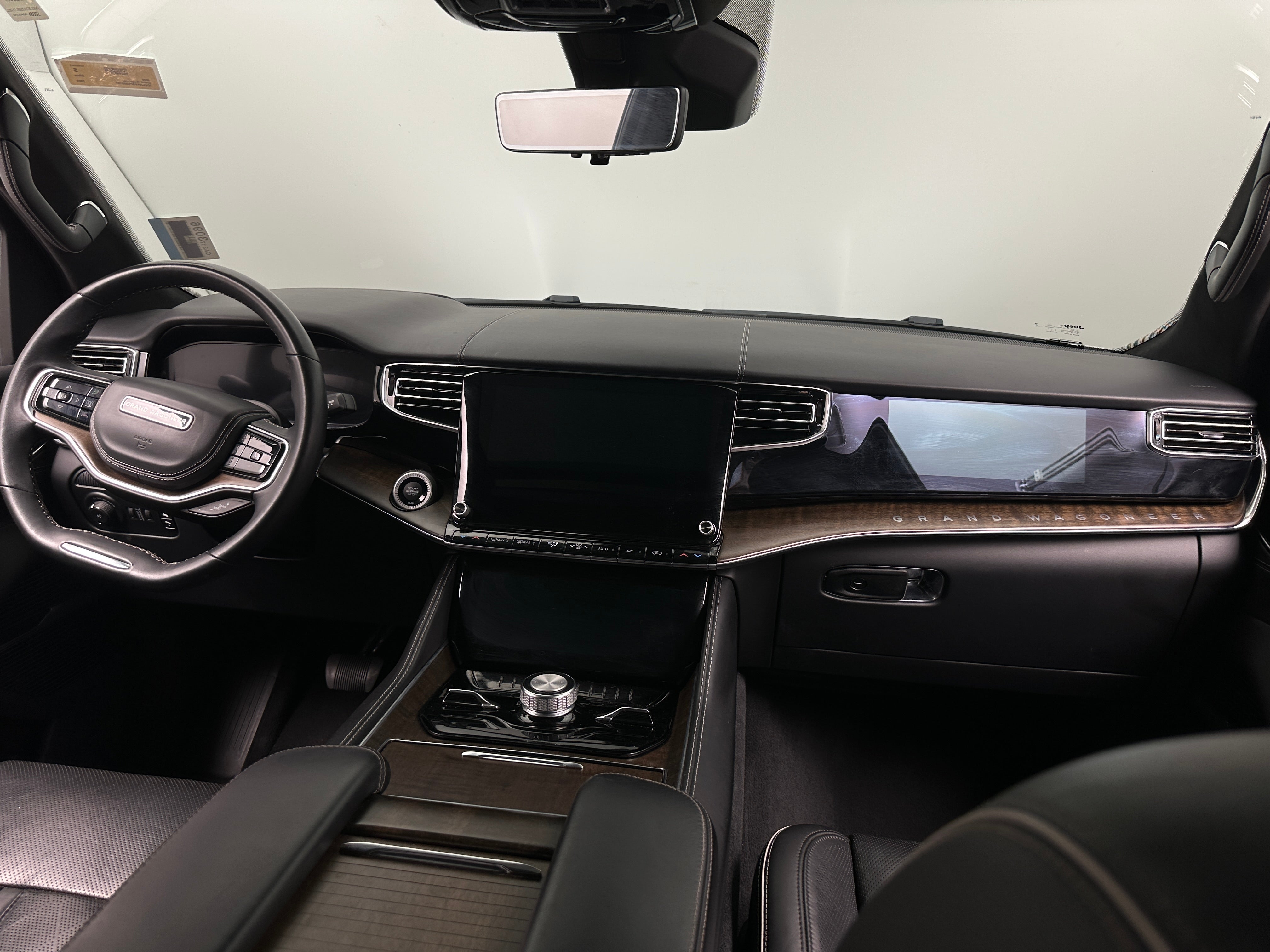 2023 Jeep Grand Wagoneer Series II - Photo 13