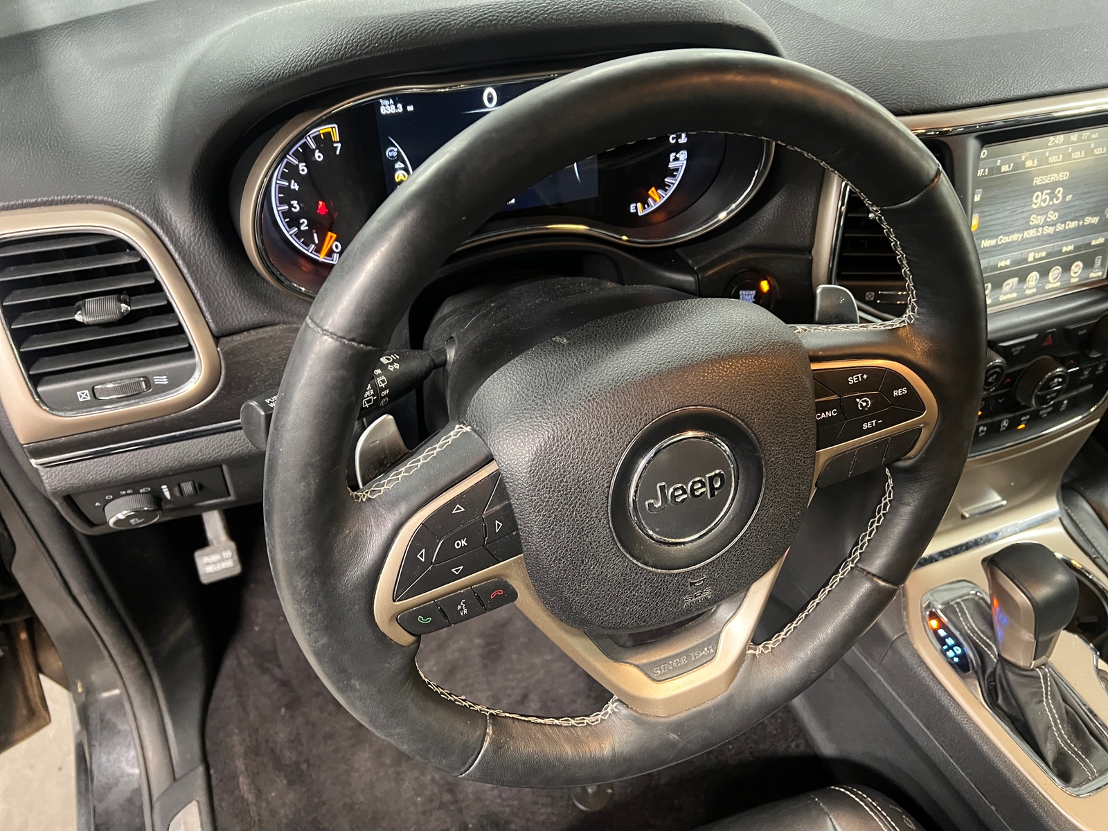 Thumbnail: 2017 Jeep Grand Cherokee - 4