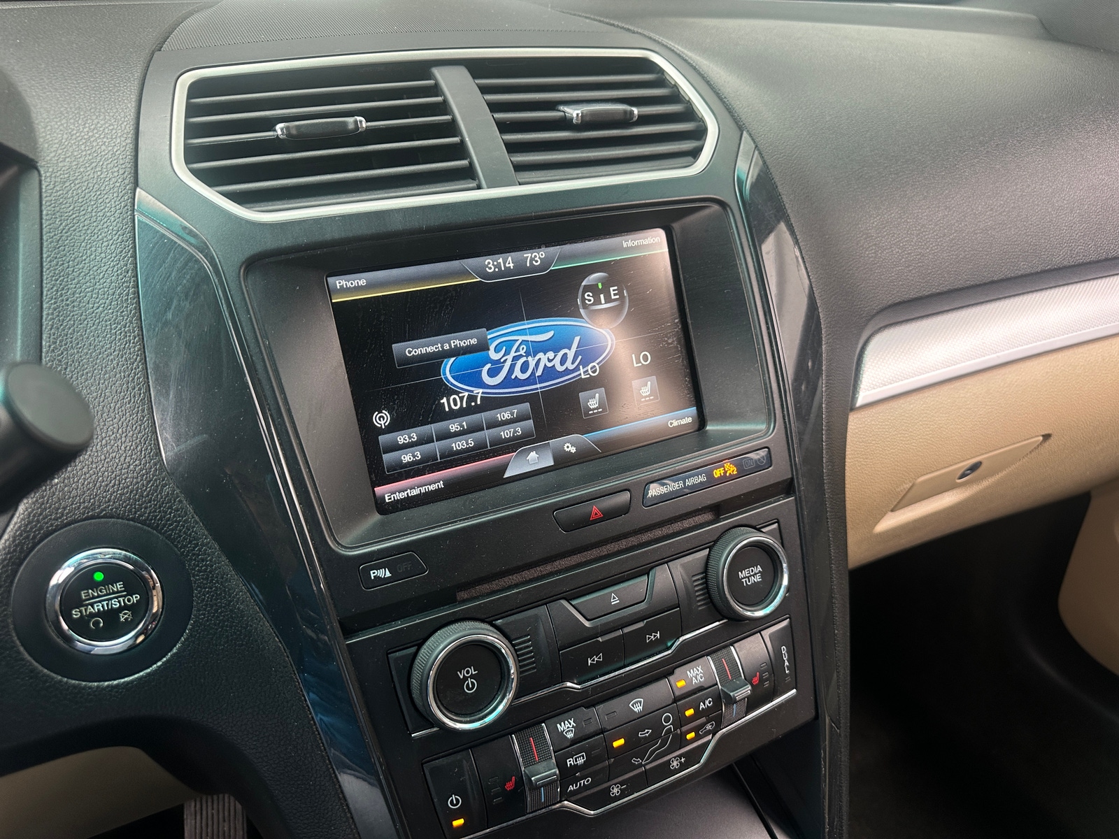 Thumbnail: 2016 Ford Explorer - 3
