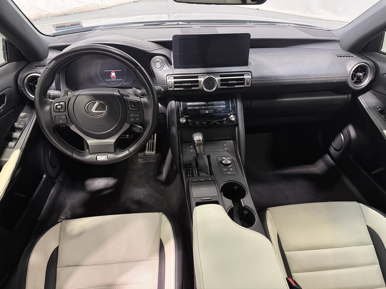 Thumbnail: 2021 Lexus IS - 2