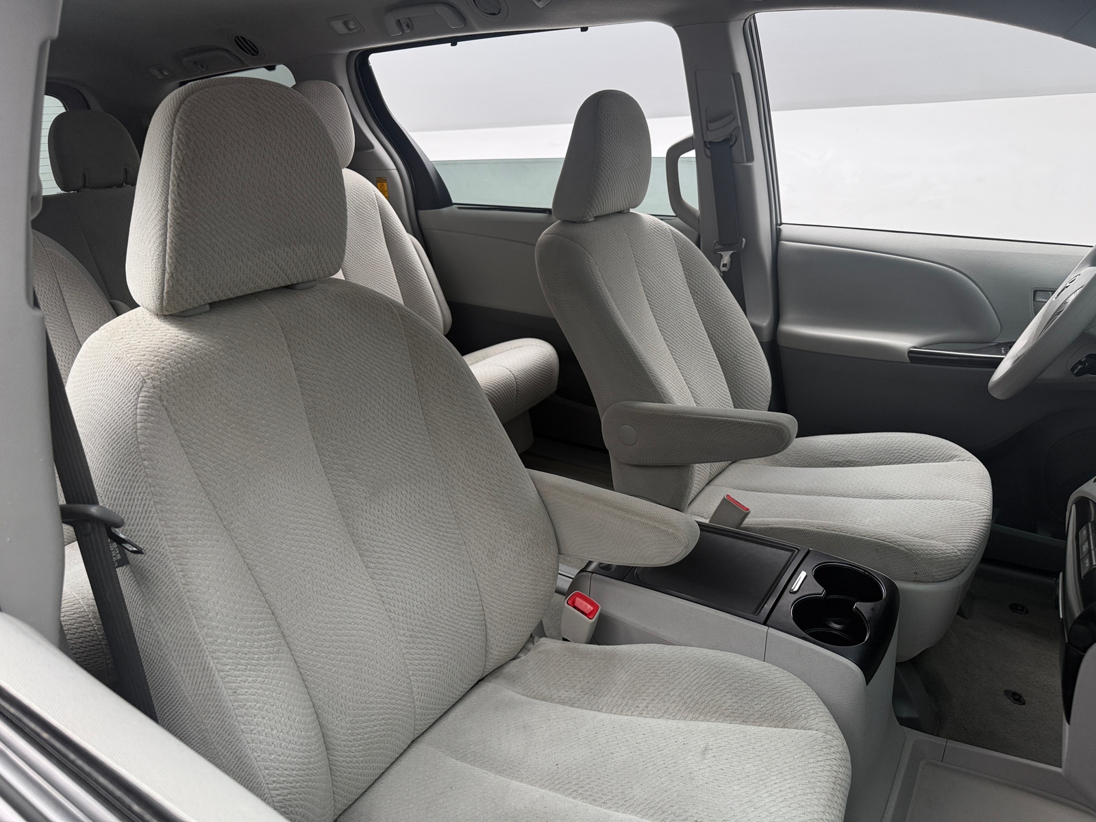 Thumbnail: 2014 Toyota Sienna - 2