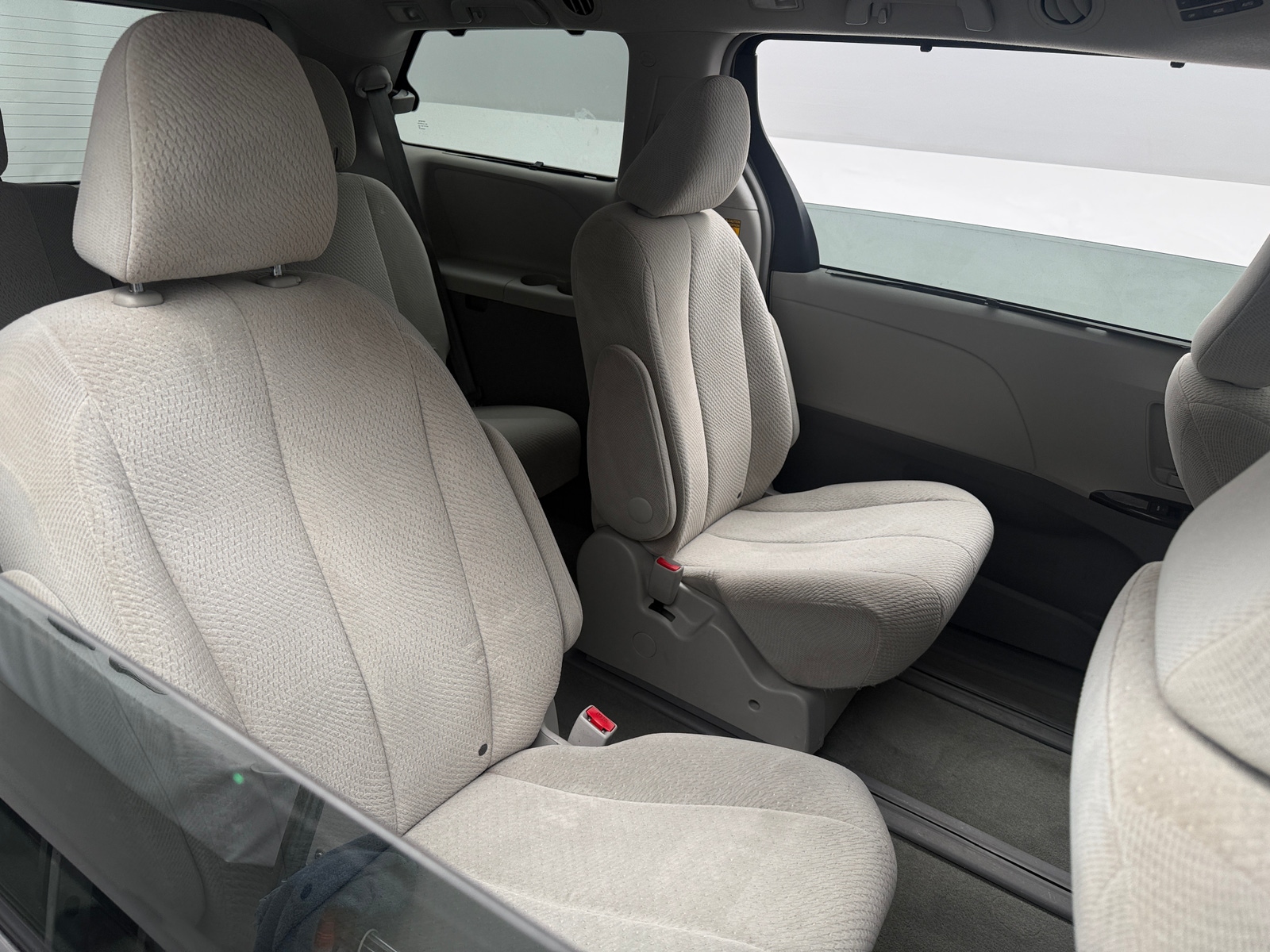 Thumbnail: 2014 Toyota Sienna - 6