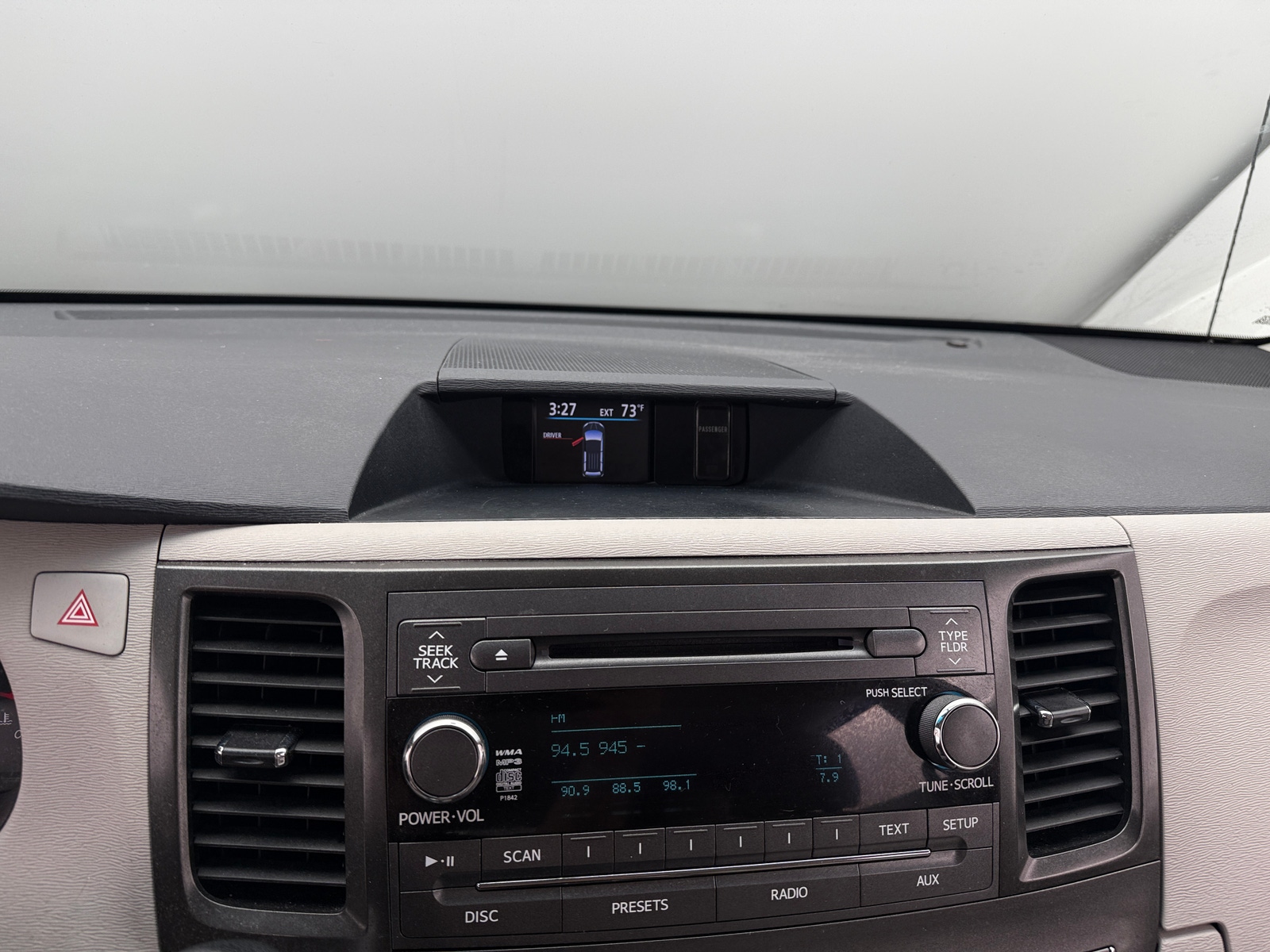 Thumbnail: 2014 Toyota Sienna - 4