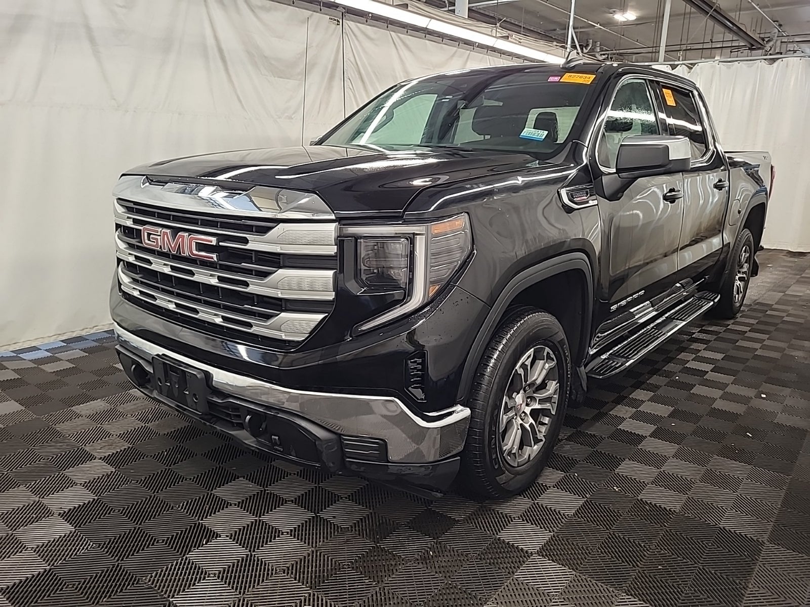 2024 GMC Sierra 1500 4WD Crew Cab 147" Sle