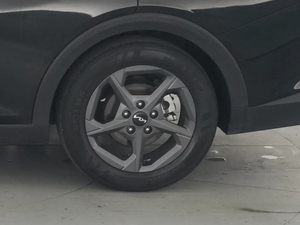 2025 Kia K4 LXS - Photo 16