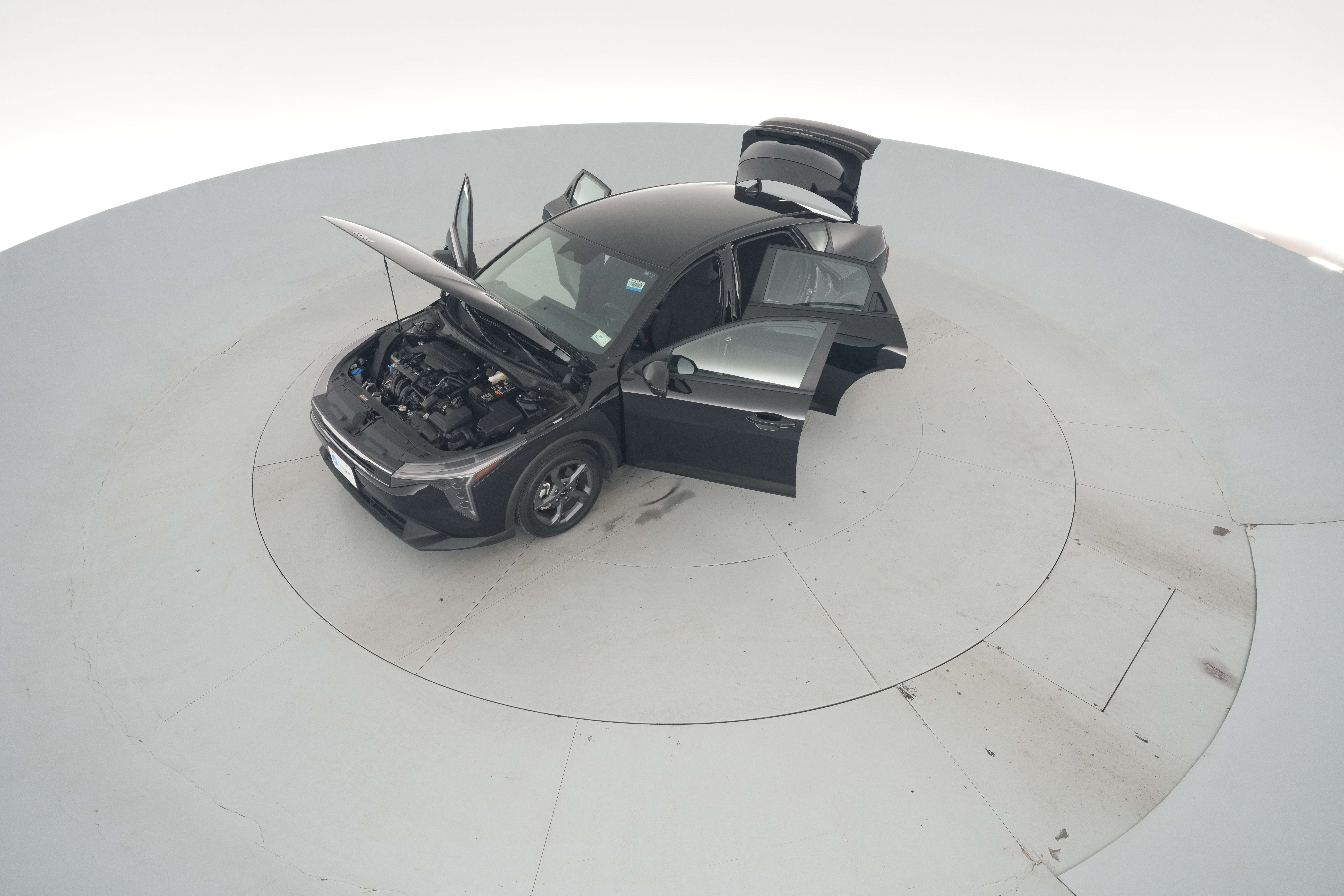 2025 Kia K4 LXS - Photo 41