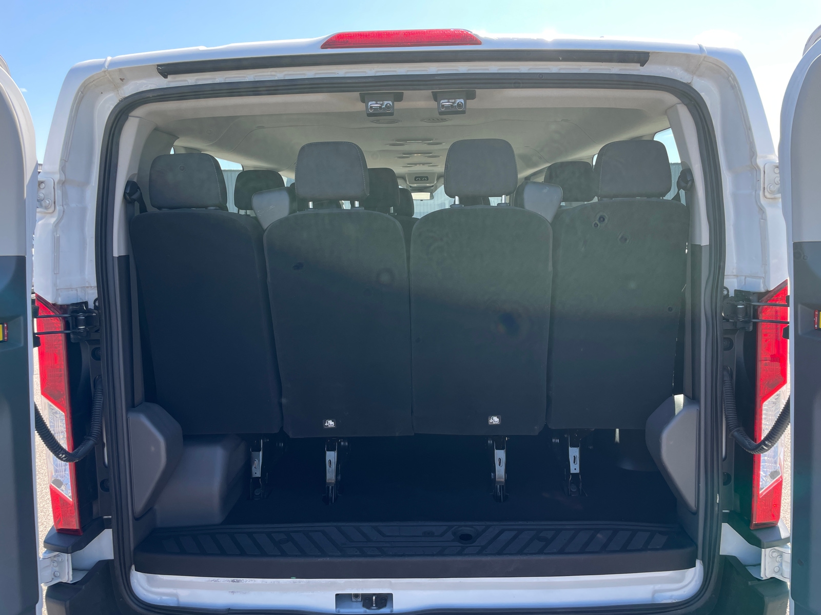Thumbnail: 2022 Ford Econoline - 7