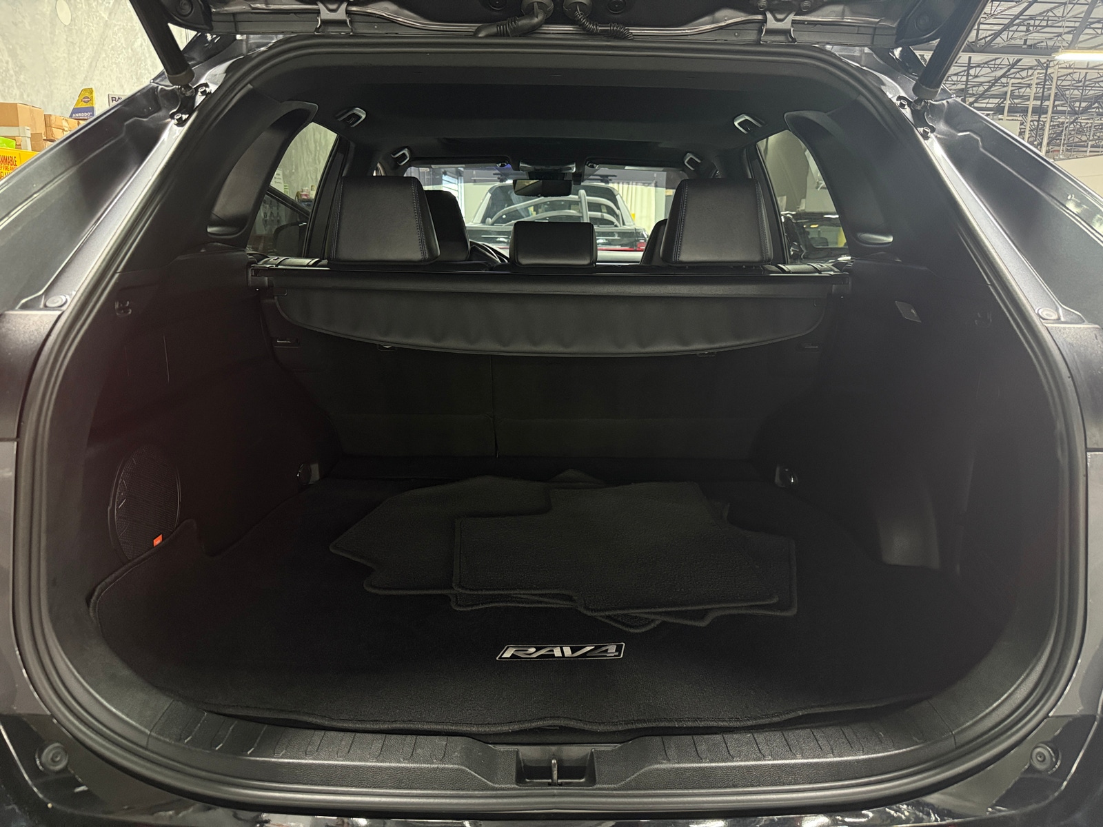 Thumbnail: 2021 Toyota RAV4 - 7