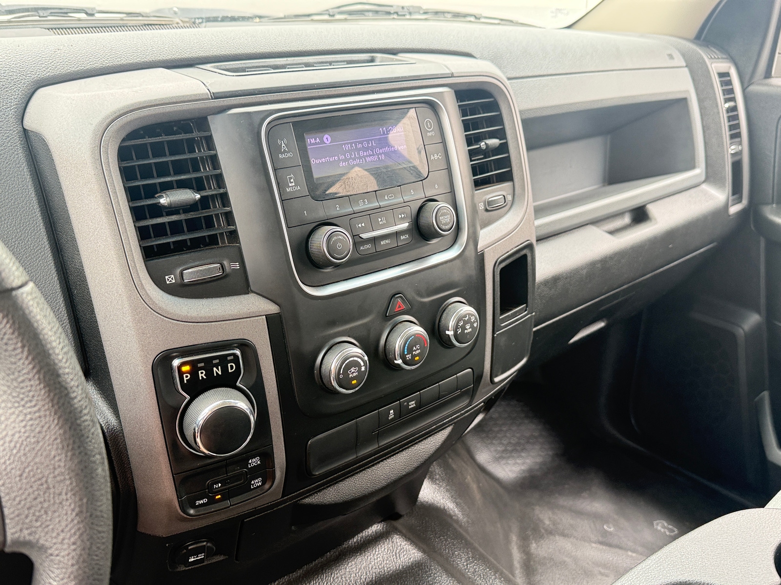 Thumbnail: 2019 RAM 1500 Classic - 4