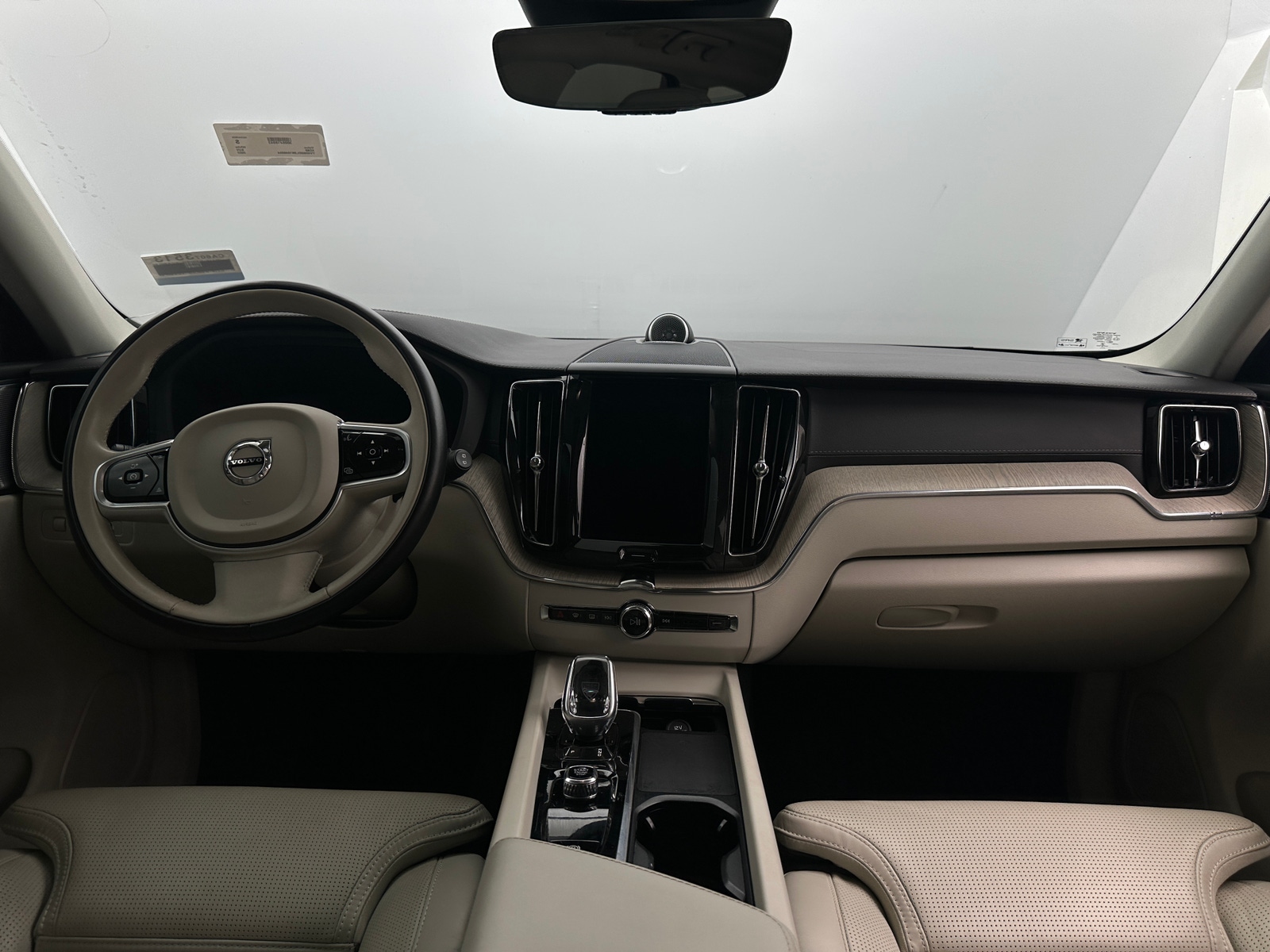 Thumbnail: 2022 Volvo XC60 - 2