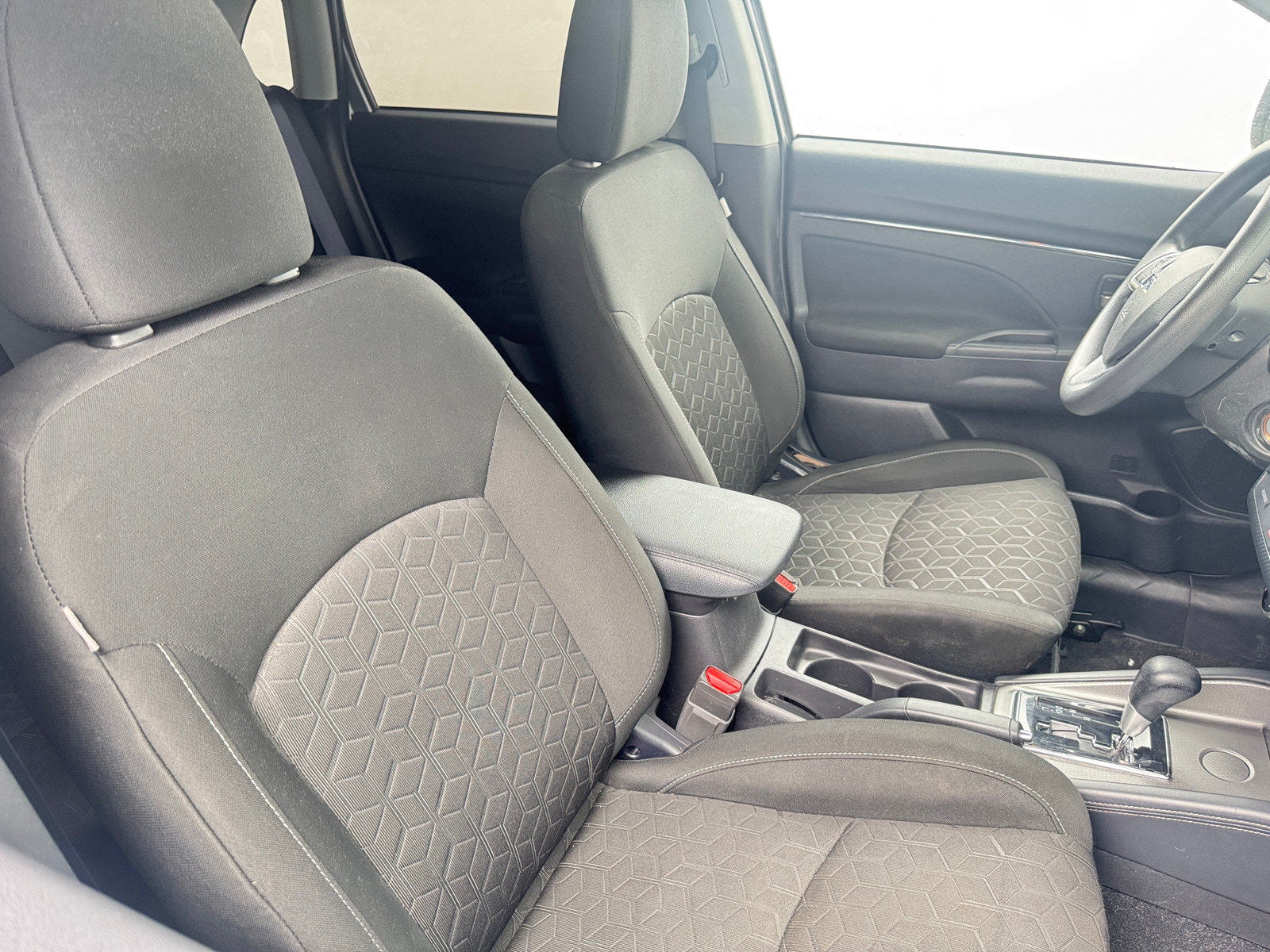 Thumbnail: 2022 Mitsubishi Outlander Sport - 2