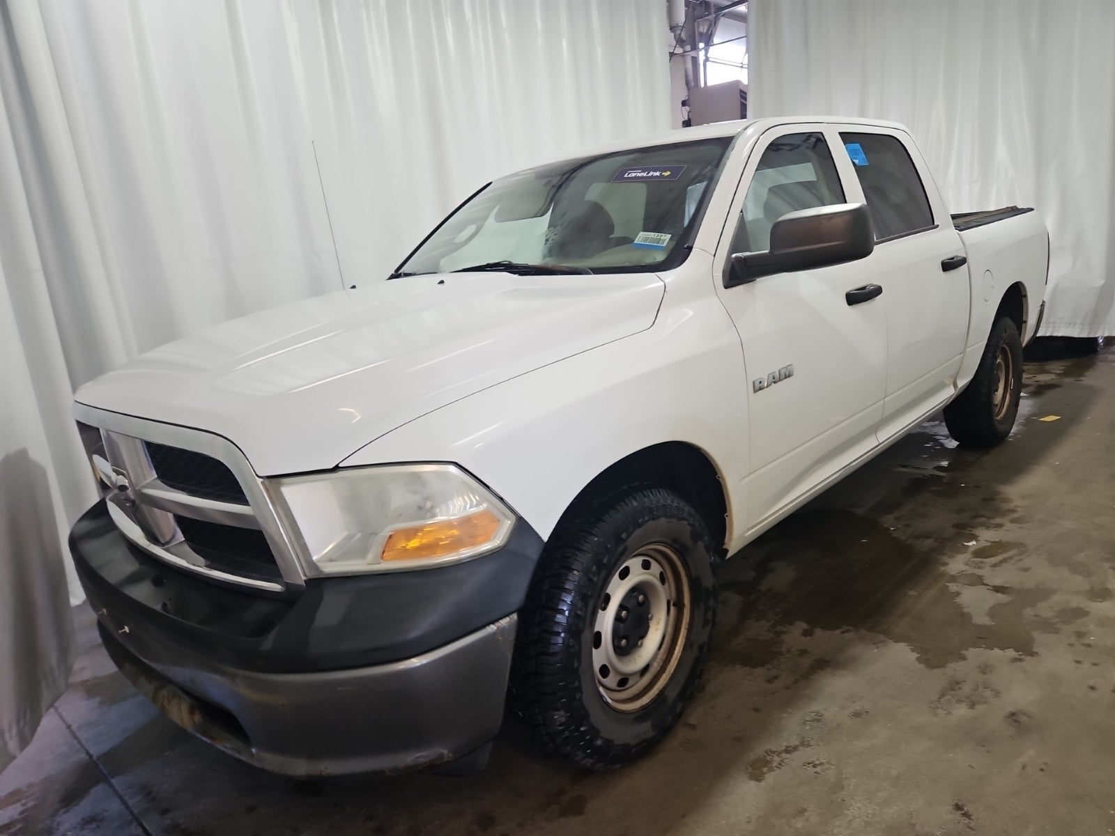 2010 Dodge Ram 1500 4WD Crew Cab 140.5" ST