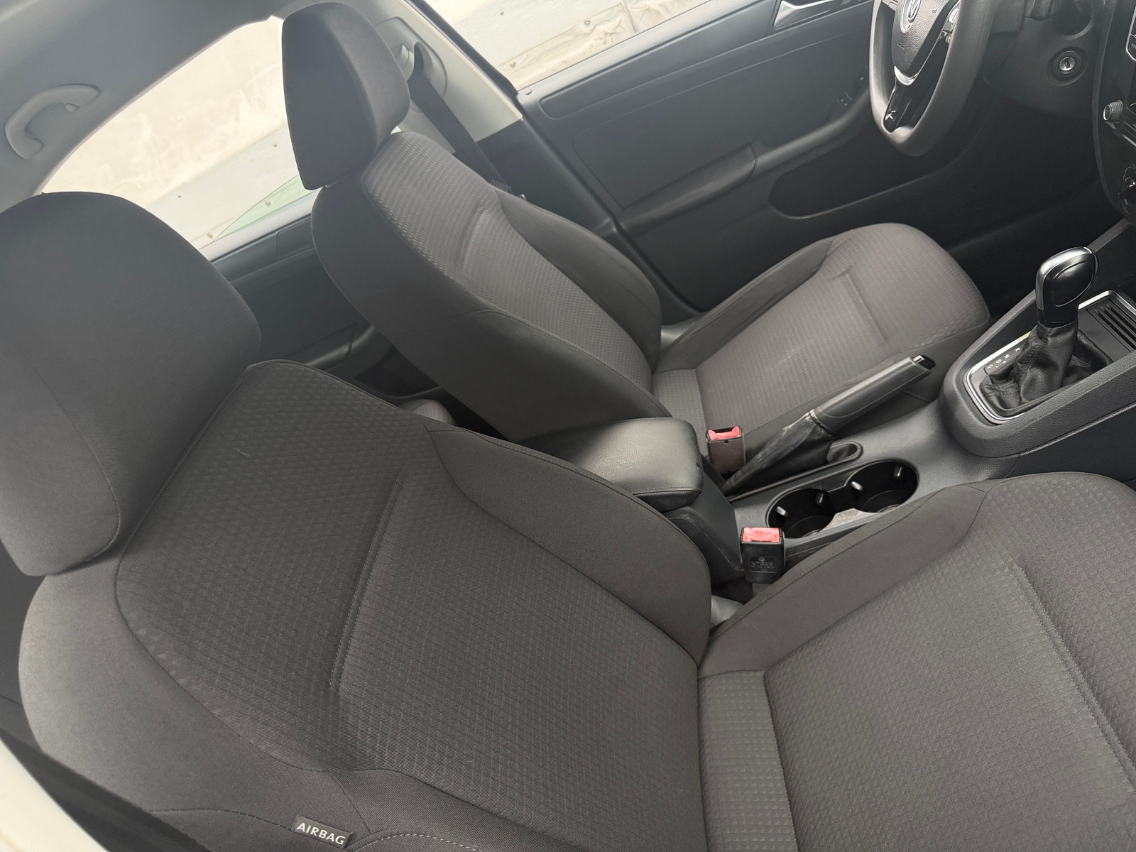 Thumbnail: 2016 Volkswagen Jetta - 2