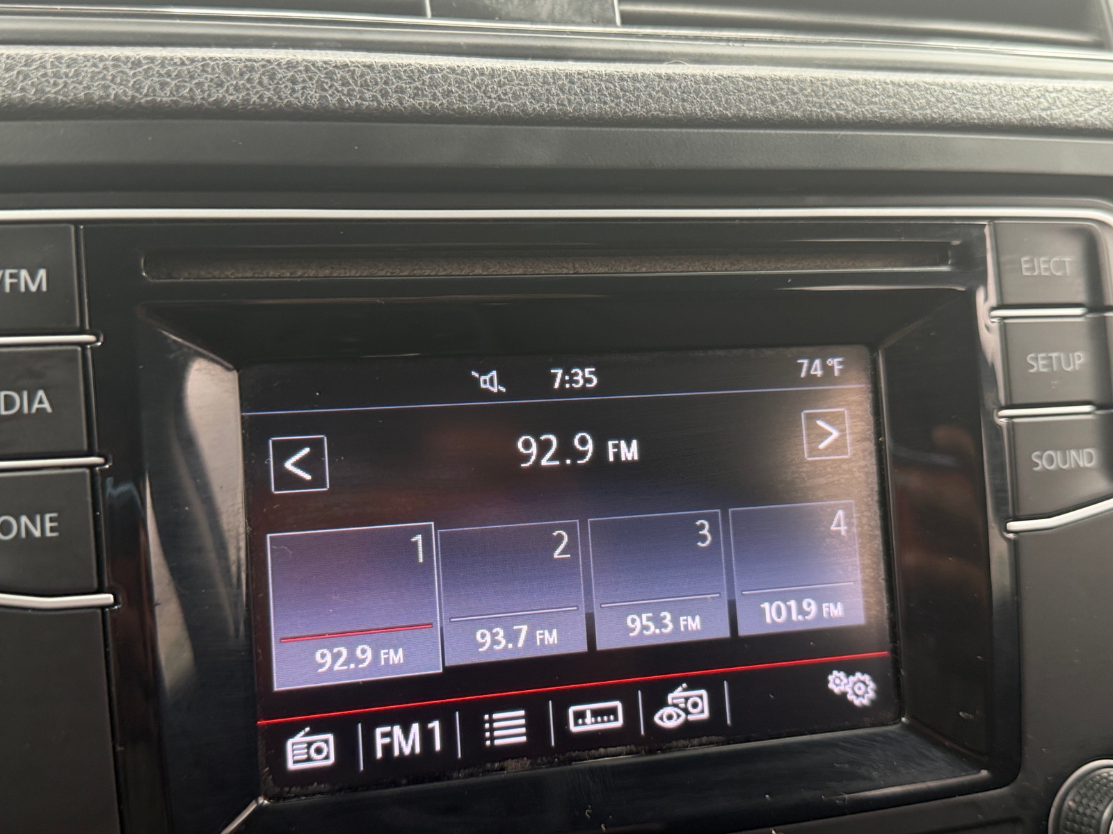 Thumbnail: 2016 Volkswagen Jetta - 4