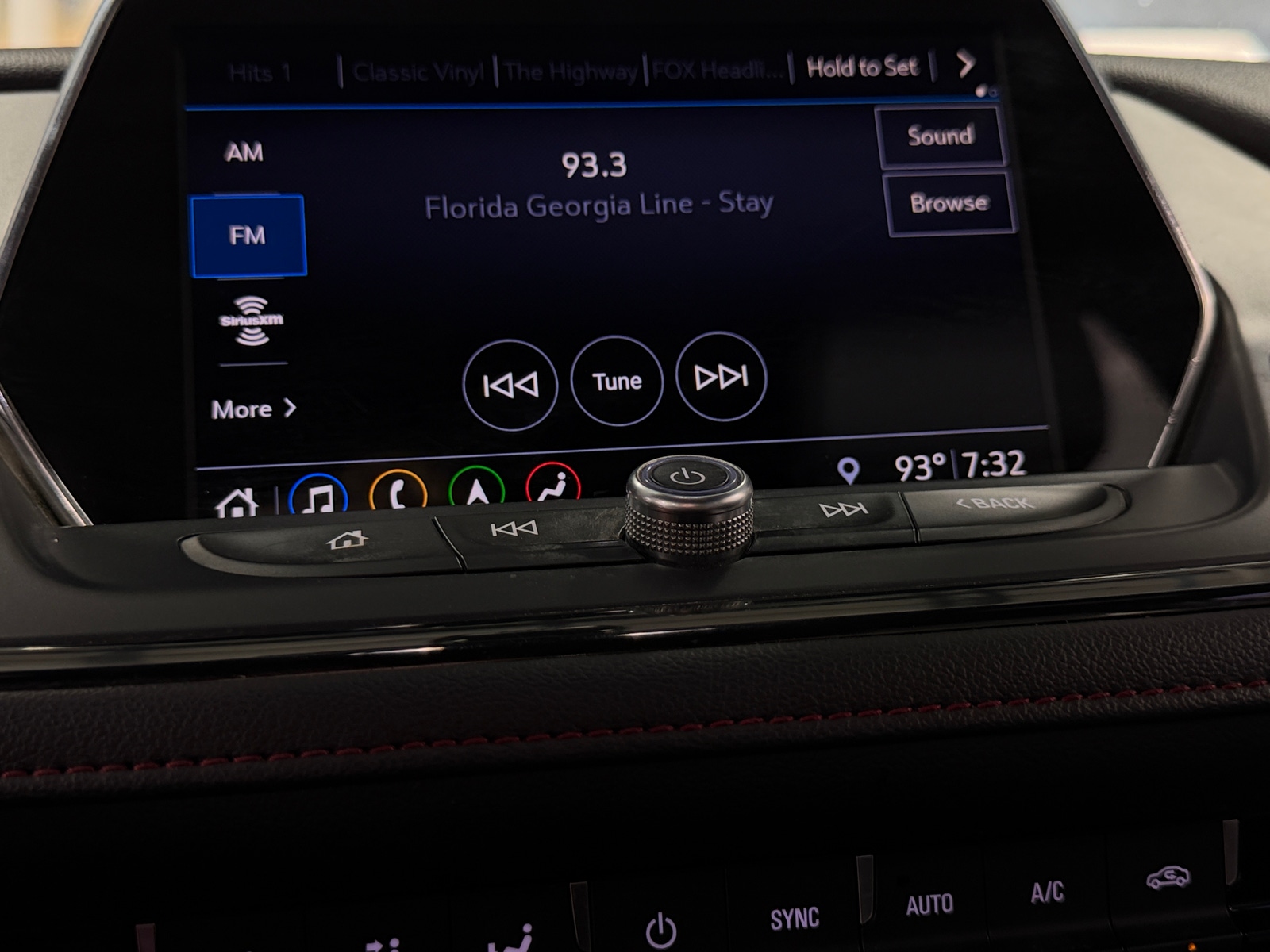 Thumbnail: 2019 Chevrolet Blazer - 3
