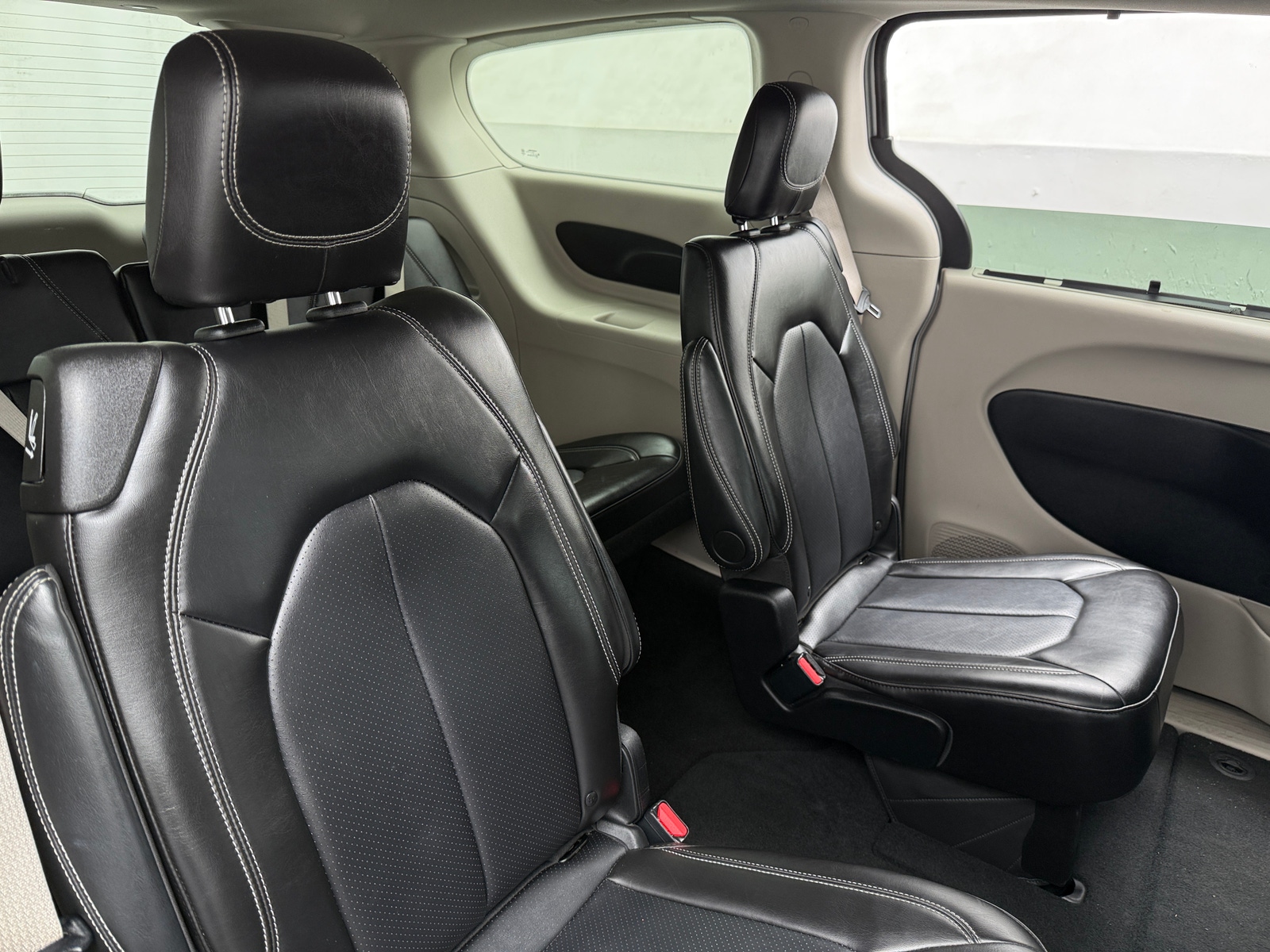 Thumbnail: 2024 Chrysler Pacifica - 5