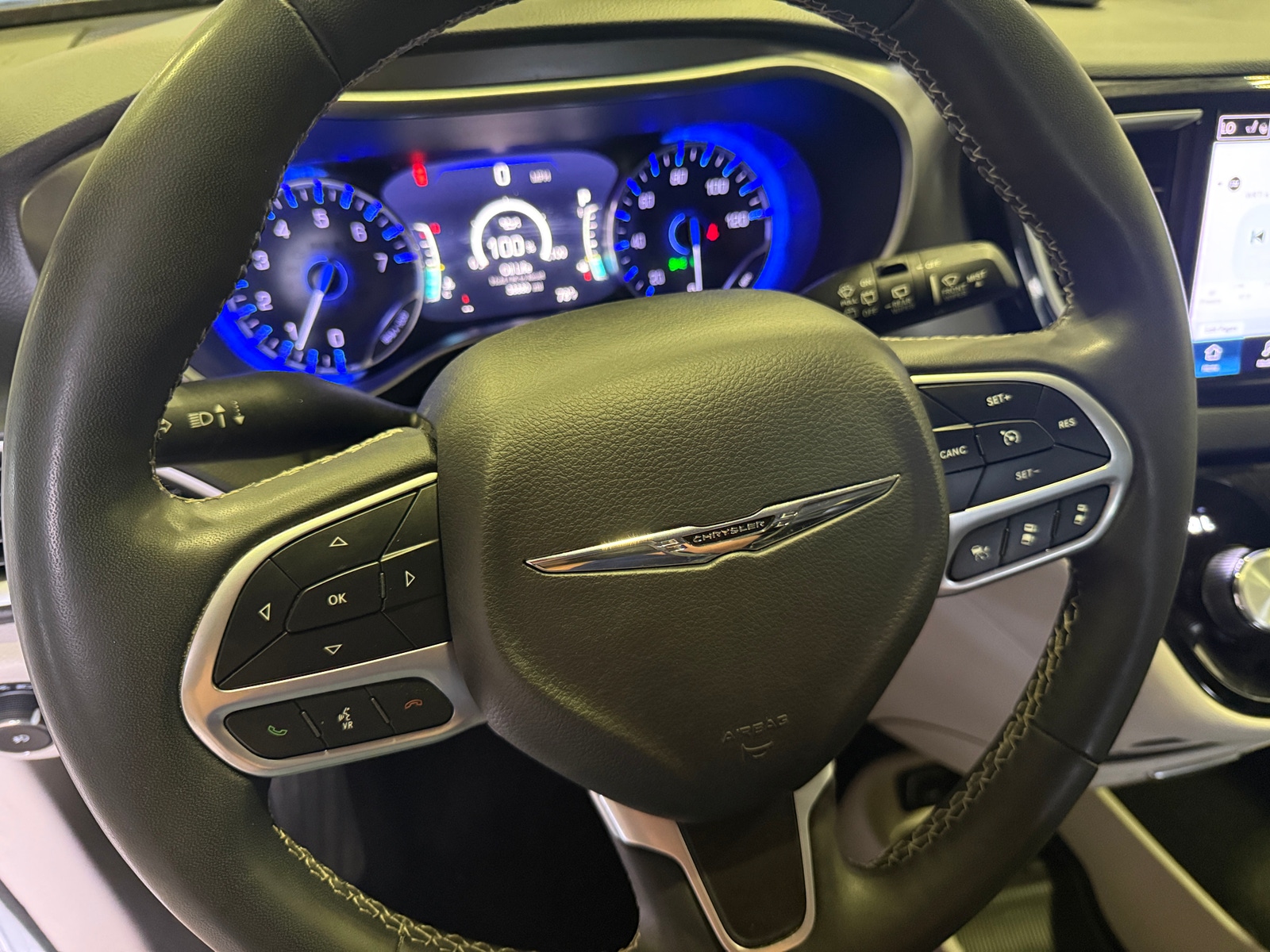 Thumbnail: 2024 Chrysler Pacifica - 4