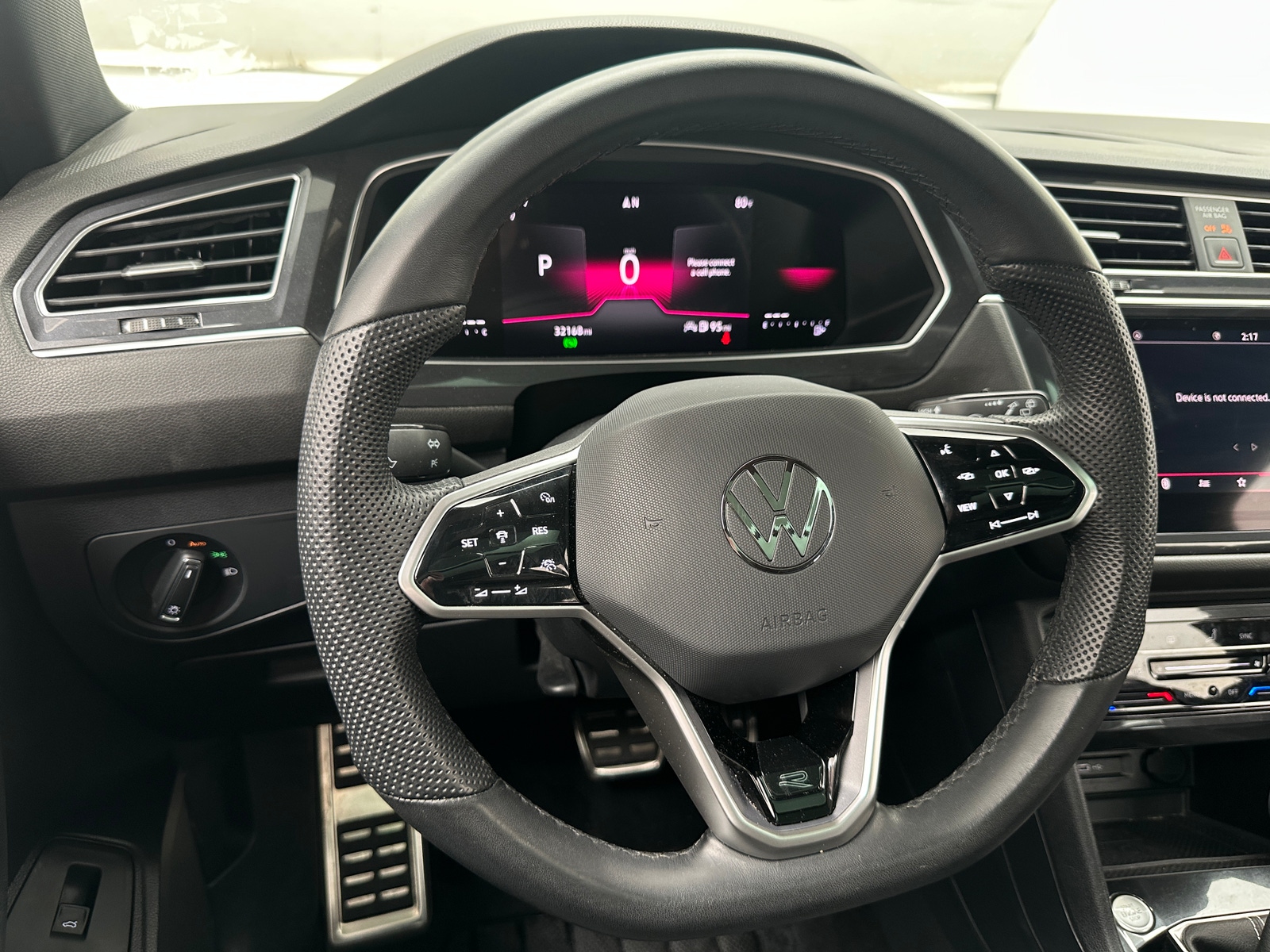 Thumbnail: 2024 Volkswagen Tiguan - 4