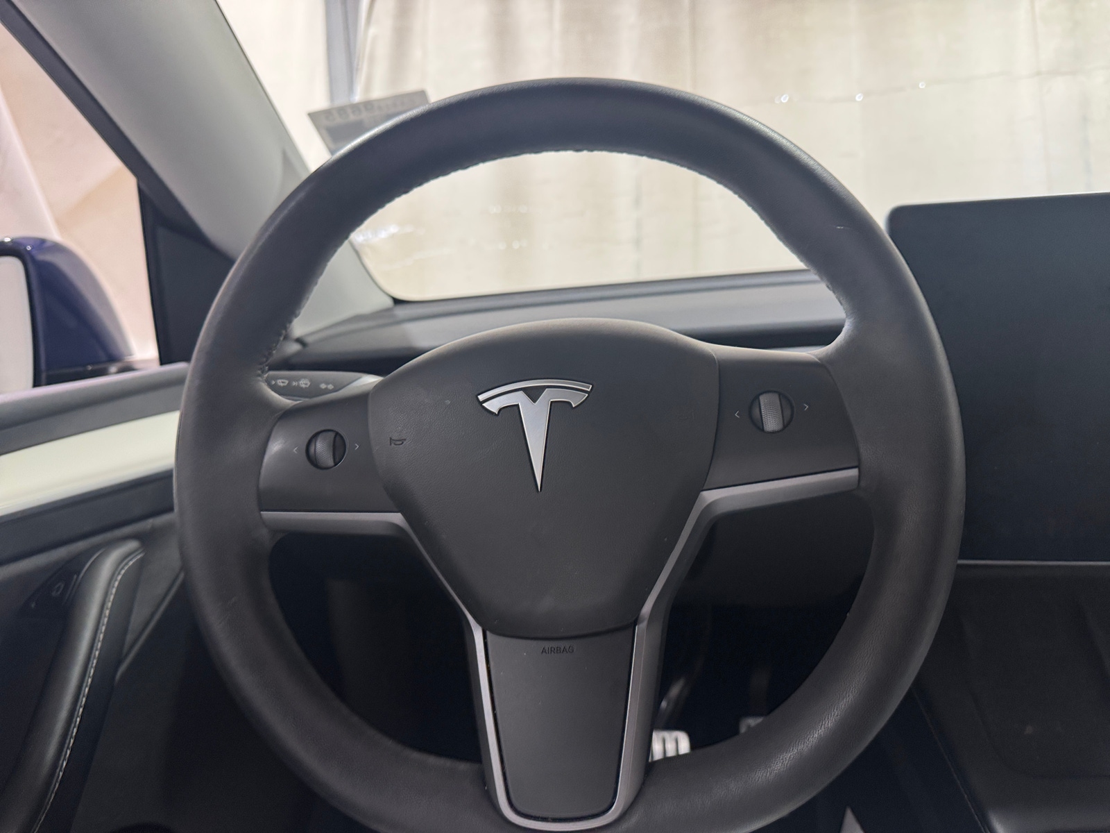 Thumbnail: 2022 Tesla Model Y - 4