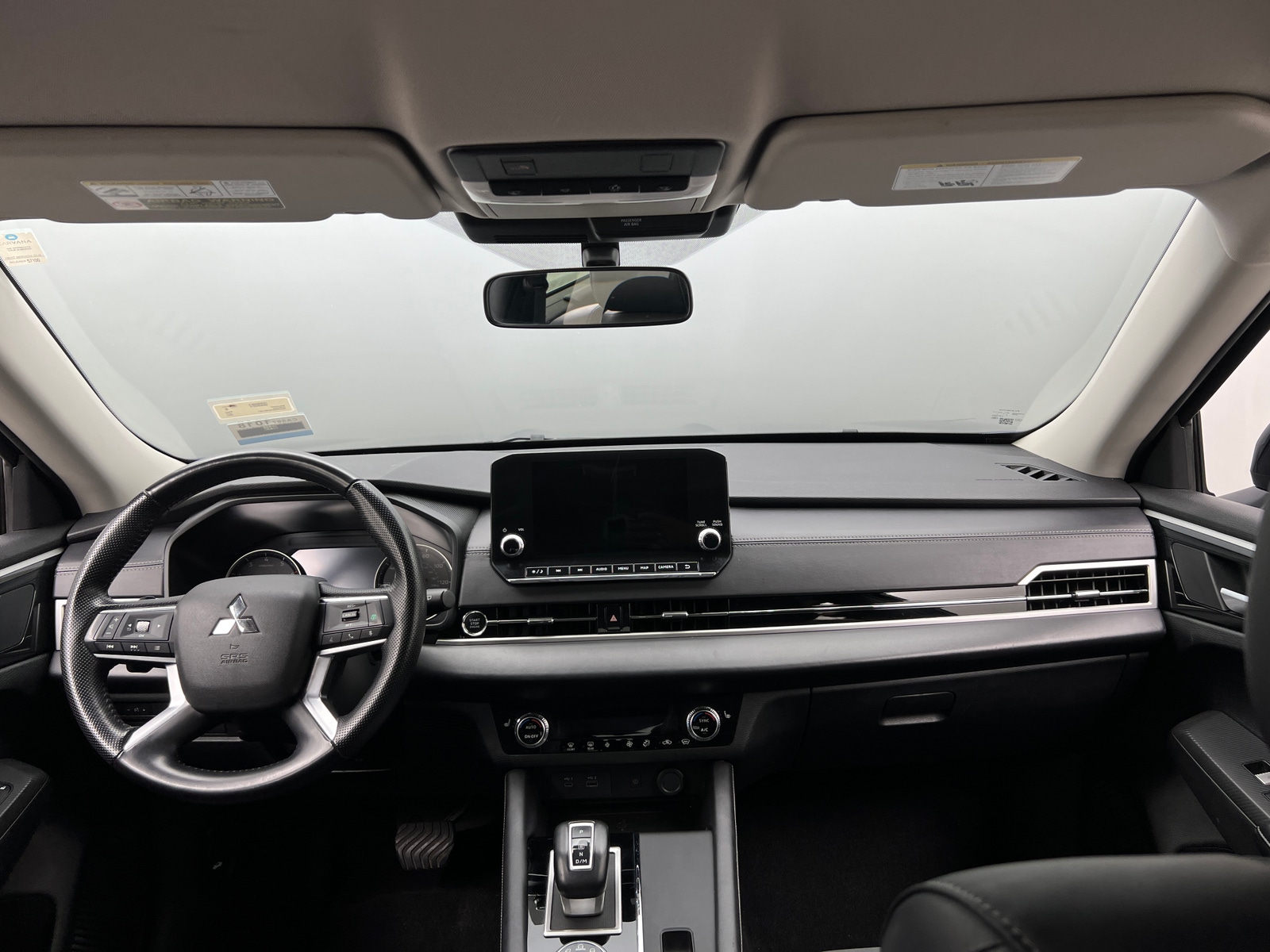 Thumbnail: 2024 Mitsubishi Outlander - 3