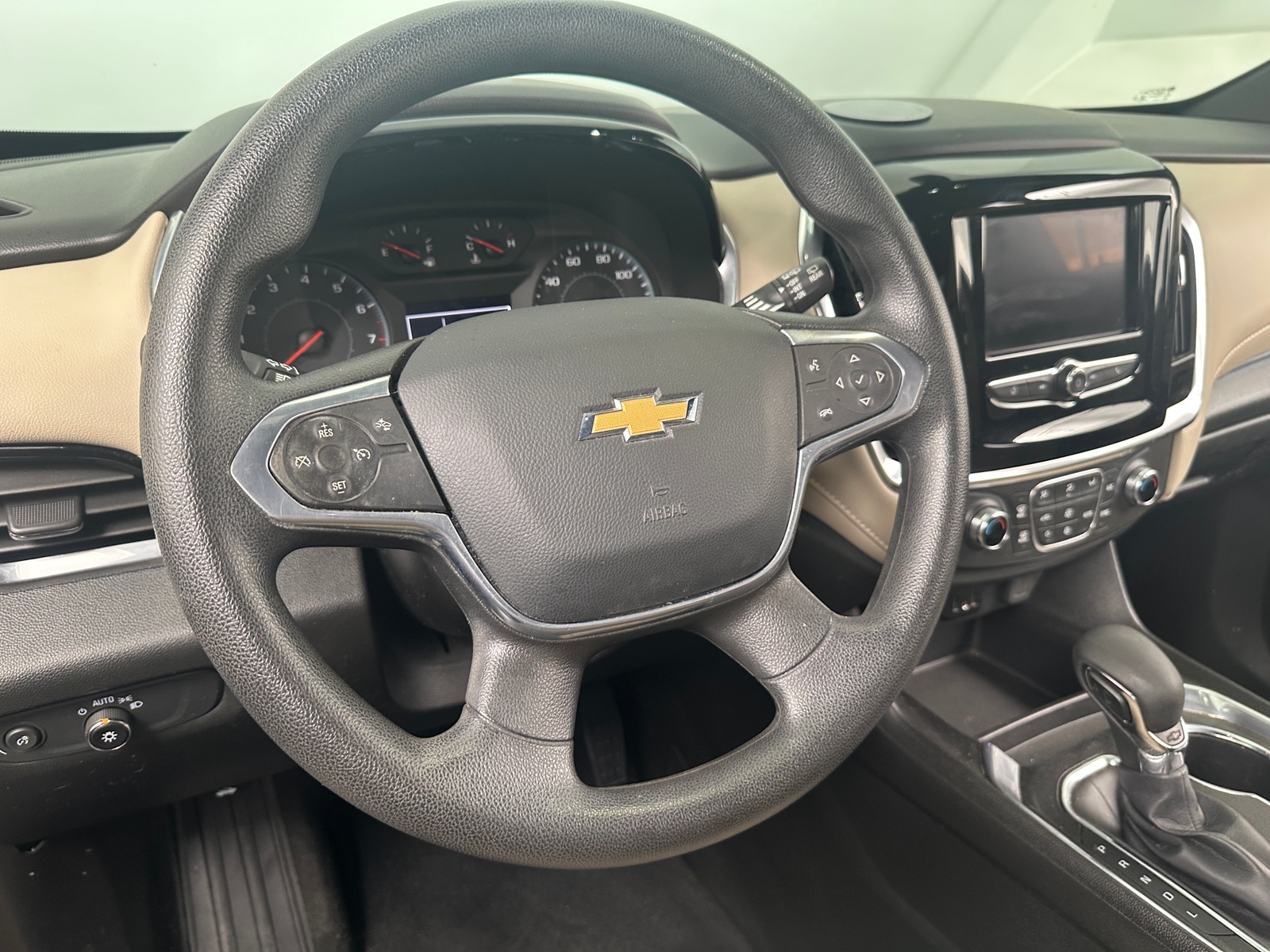 Thumbnail: 2022 Chevrolet Traverse - 5