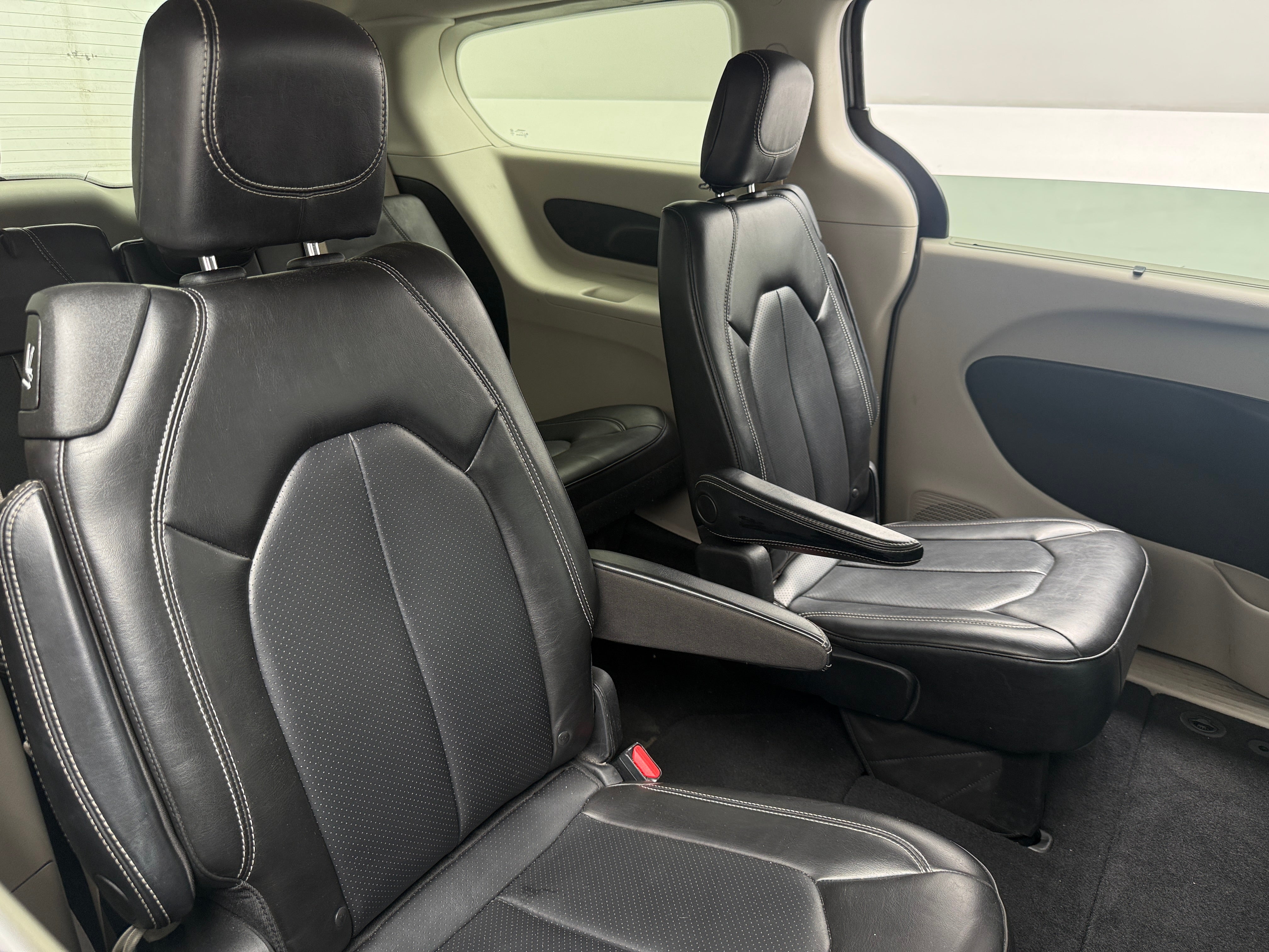 2021 Chrysler Voyager