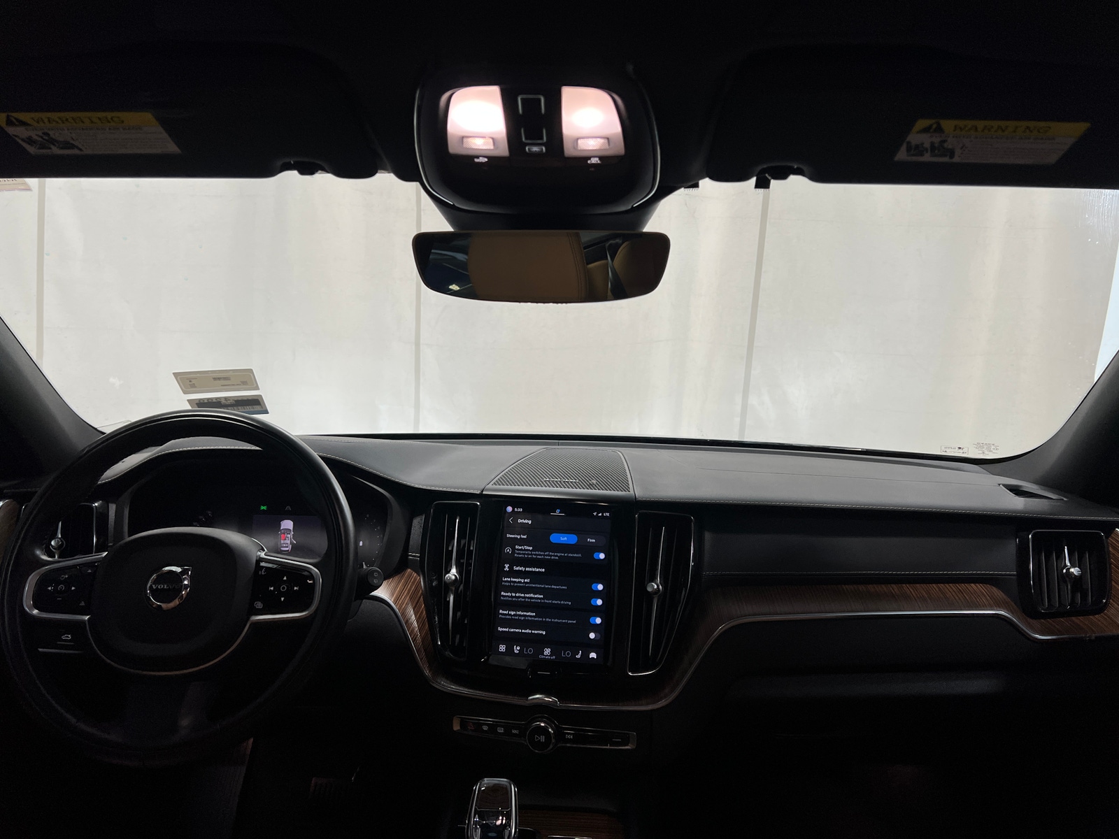 Thumbnail: 2022 Volvo XC60 - 2