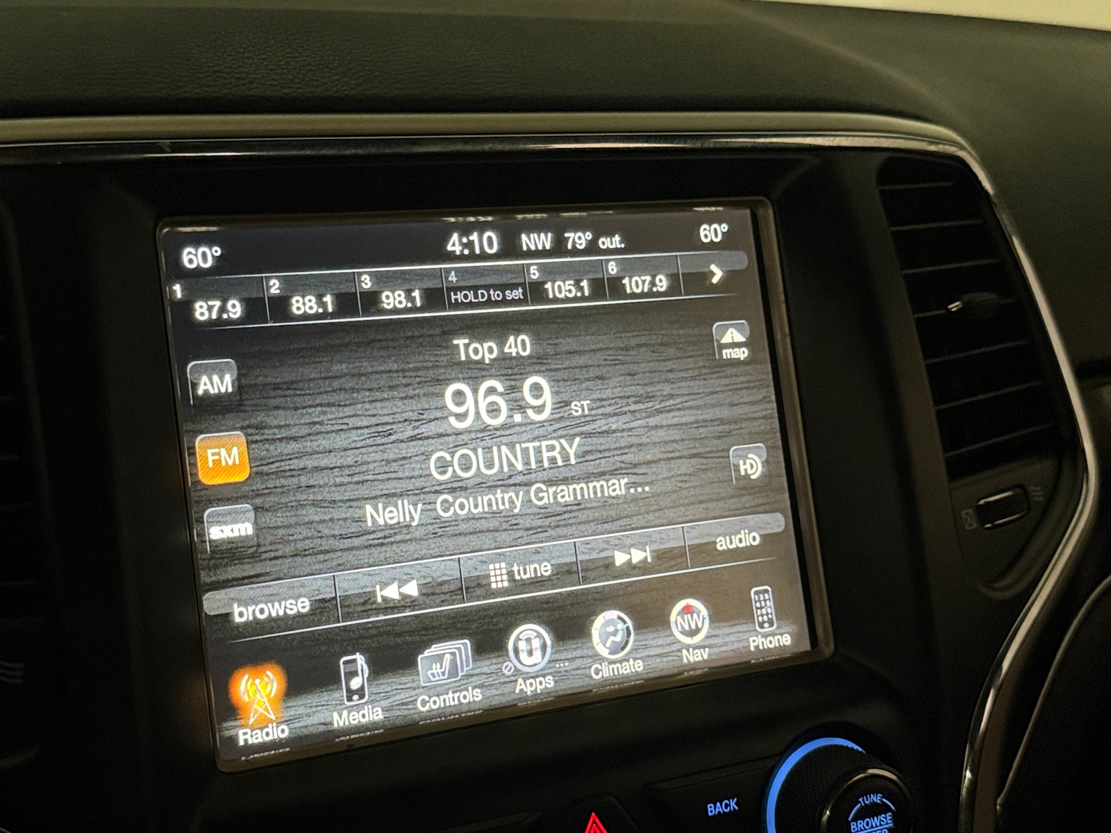 Thumbnail: 2015 Jeep Grand Cherokee - 3