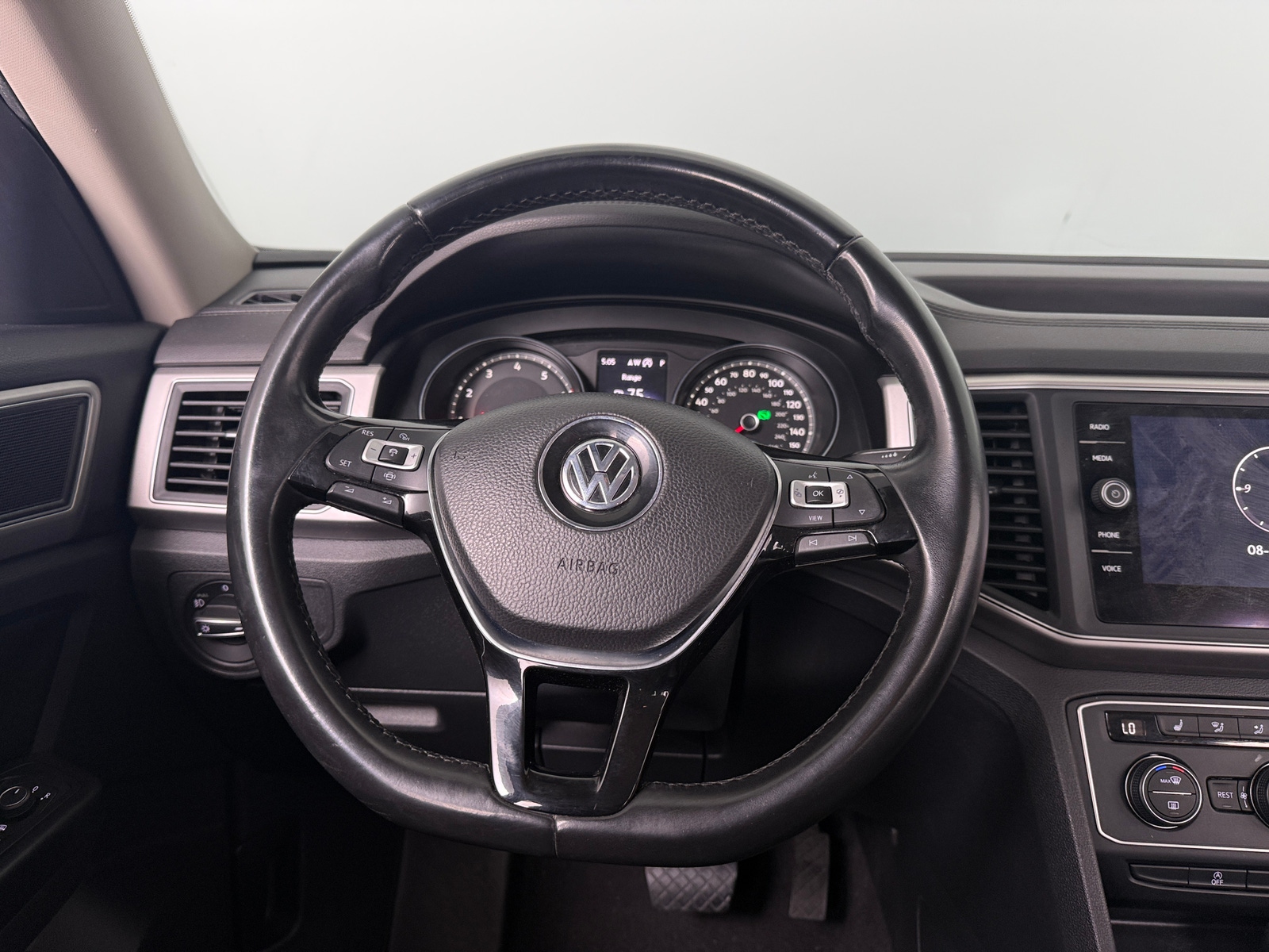 Thumbnail: 2019 Volkswagen Atlas - 4