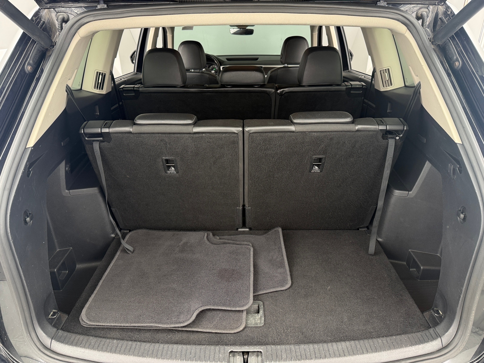 Thumbnail: 2019 Volkswagen Atlas - 6
