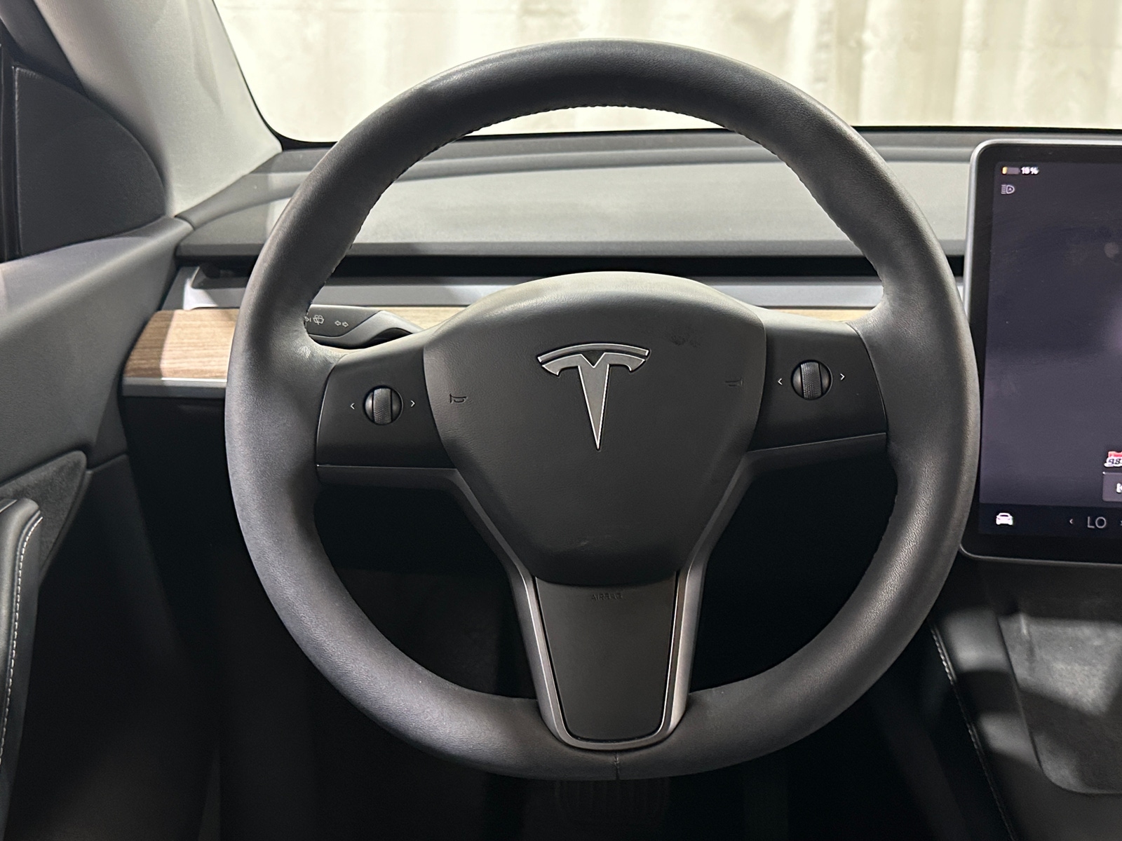Thumbnail: 2022 Tesla Model Y - 4