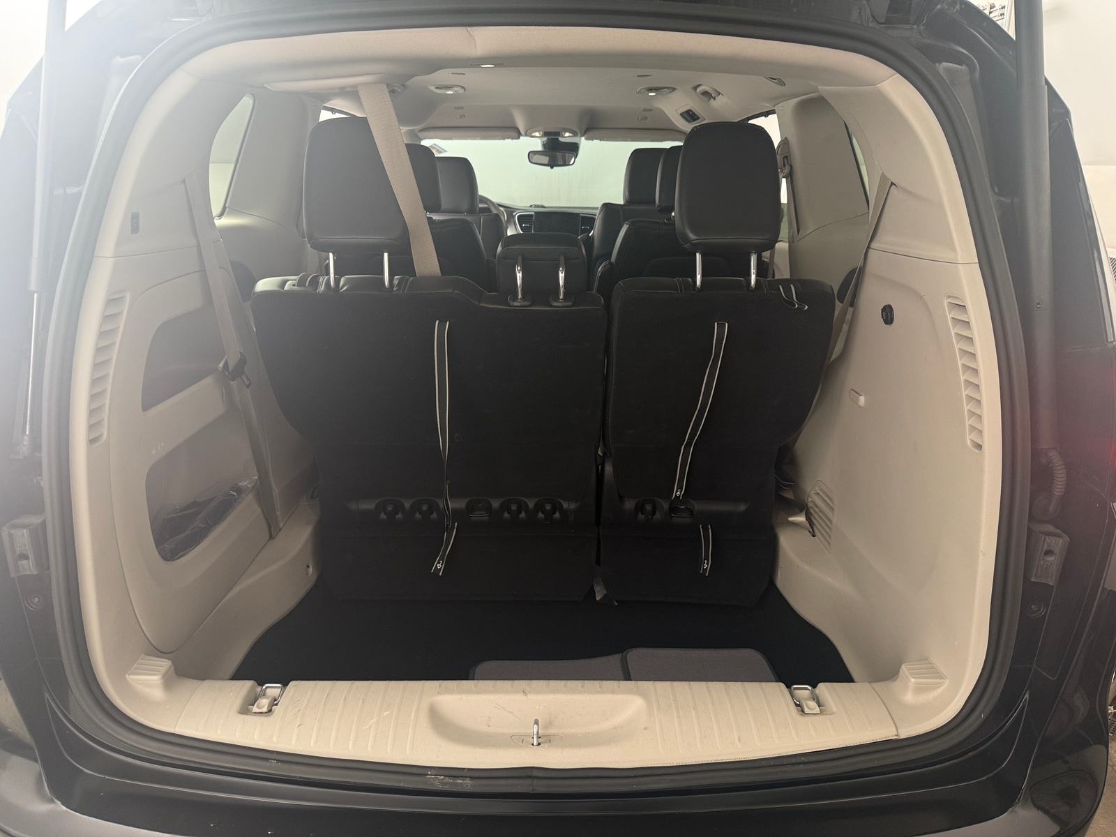 Thumbnail: 2024 Chrysler Pacifica - 6
