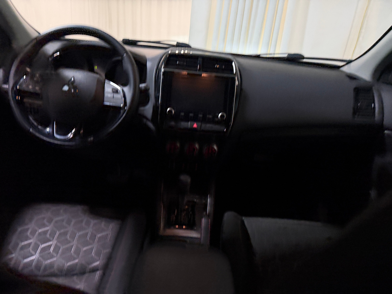 Thumbnail: 2021 Mitsubishi Outlander Sport - 3